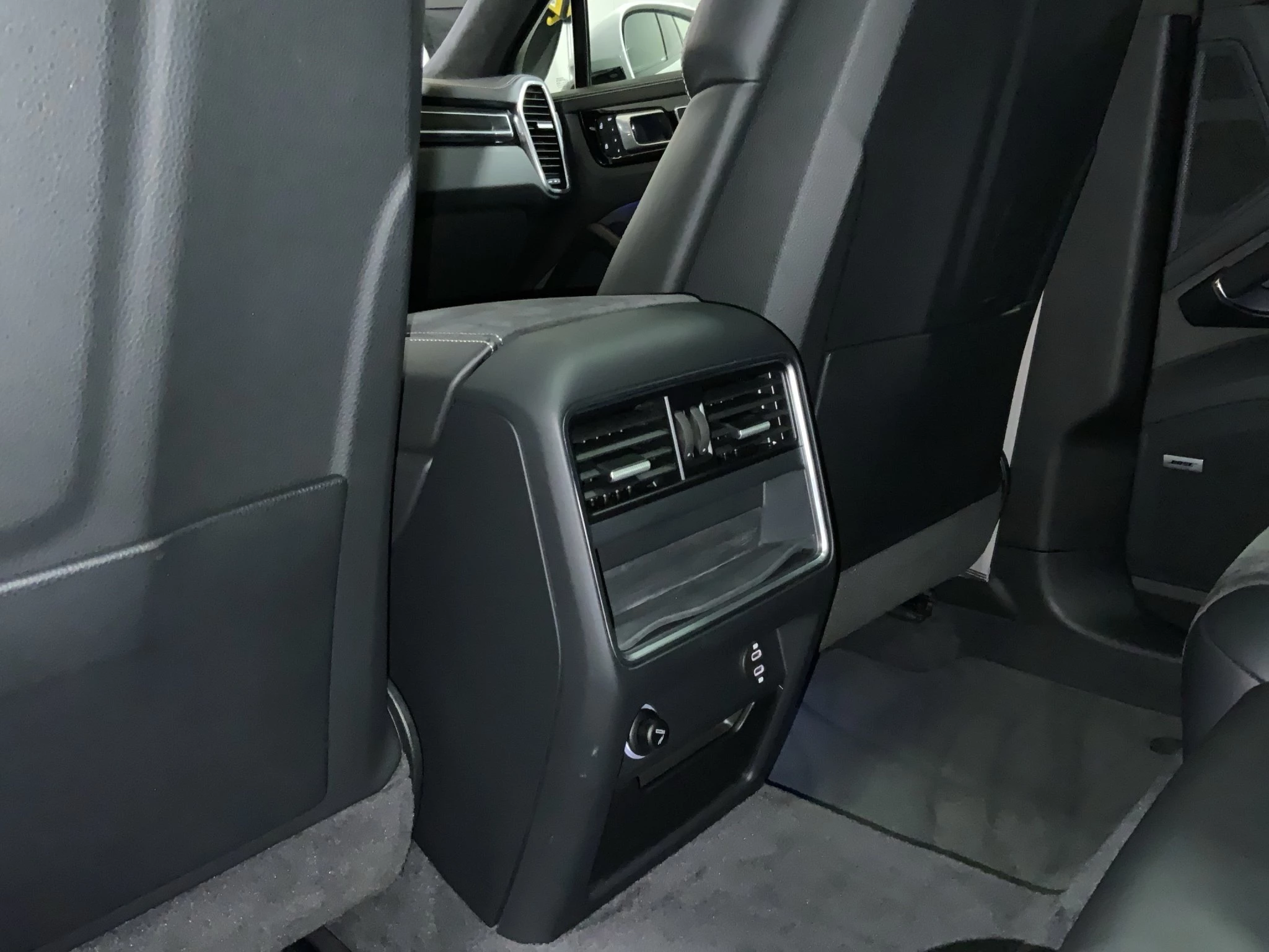 Porsche Cayenne GTS Coupé | BOSE-Sound-System | Sport-Chrono-Paket