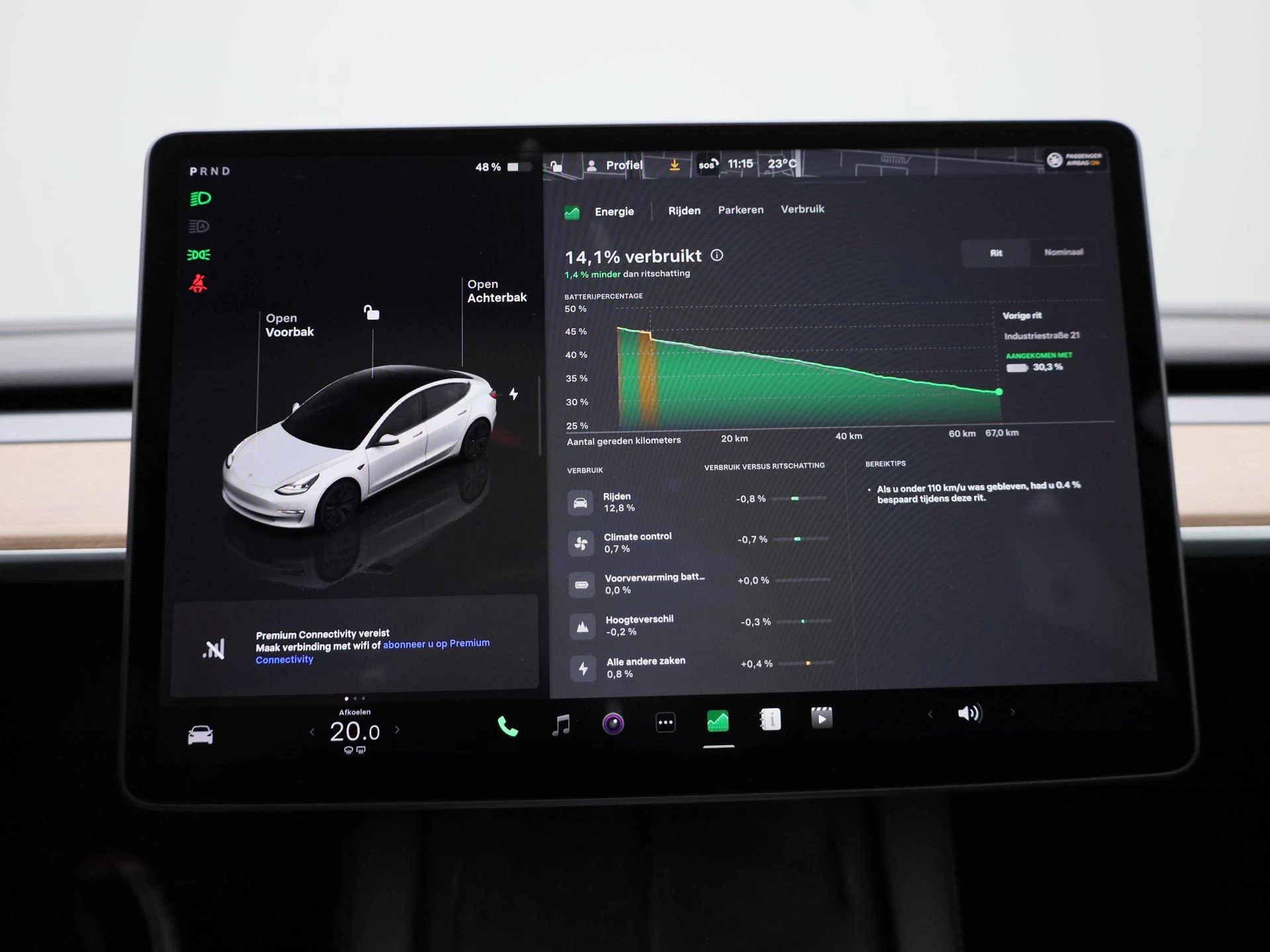 Tesla-Model 3-image-23