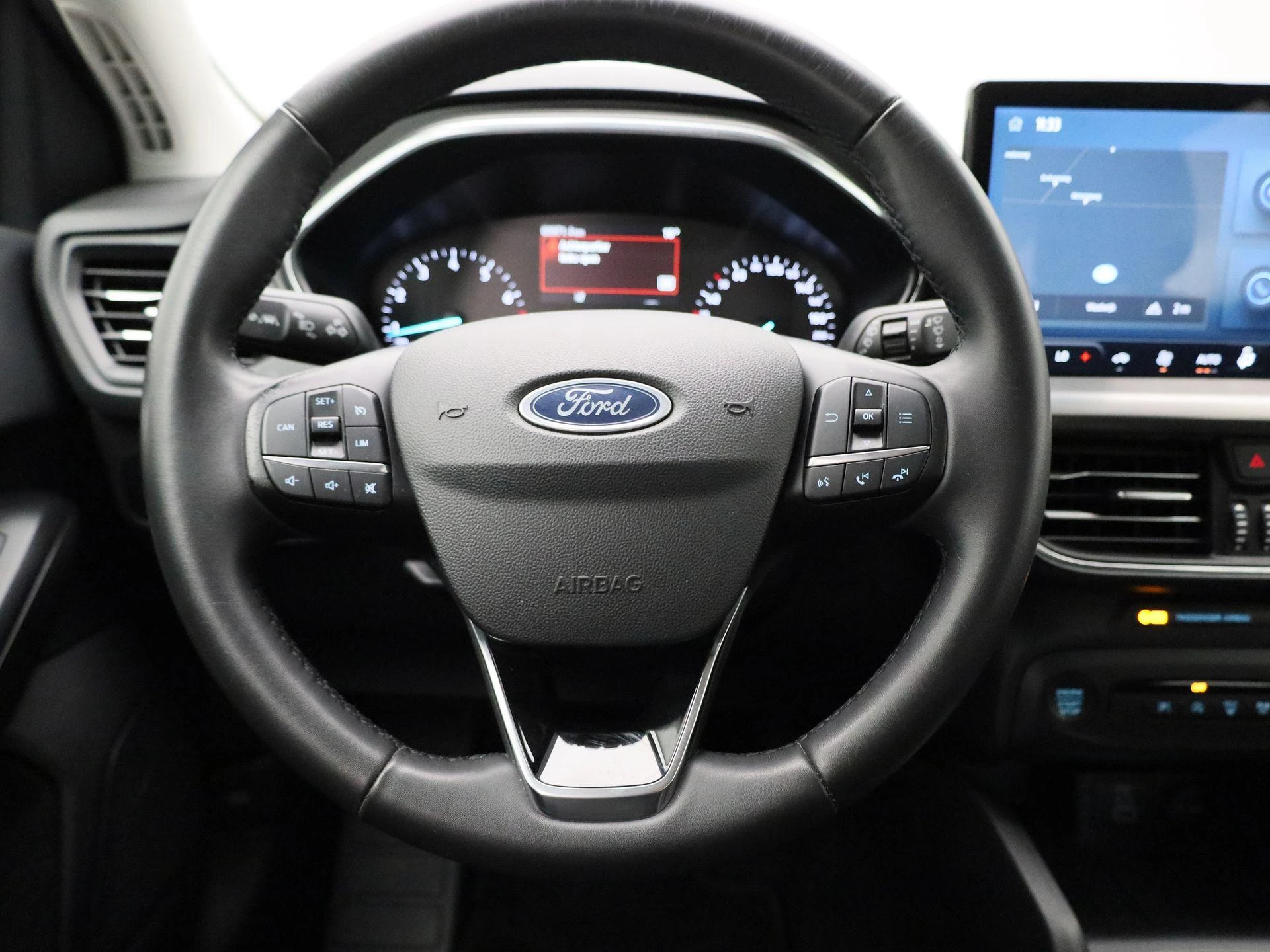 Ford Focus Wagon 1.0 EcoBoost Hybrid Titanium
