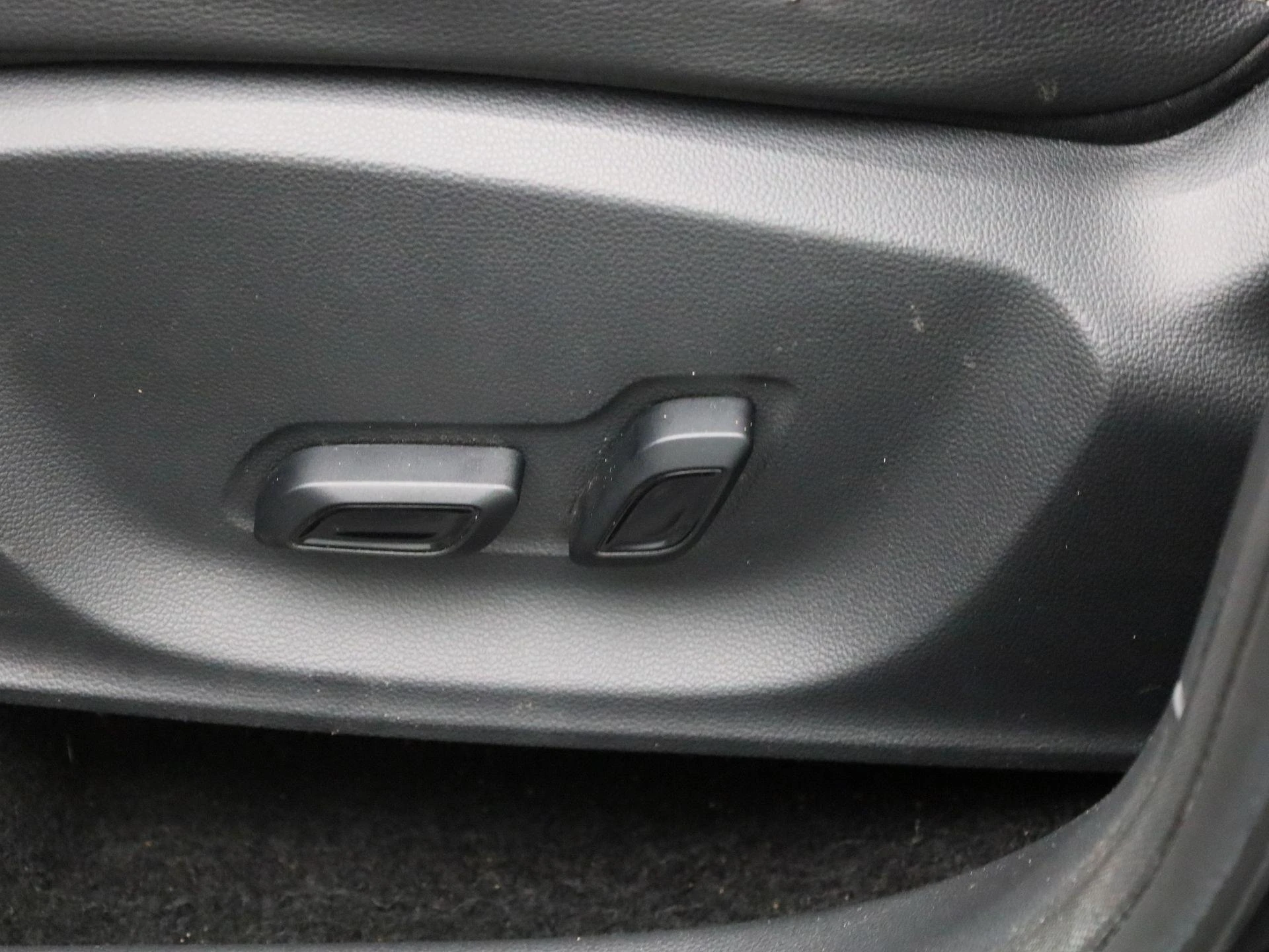 MG-ZS EV-image-30