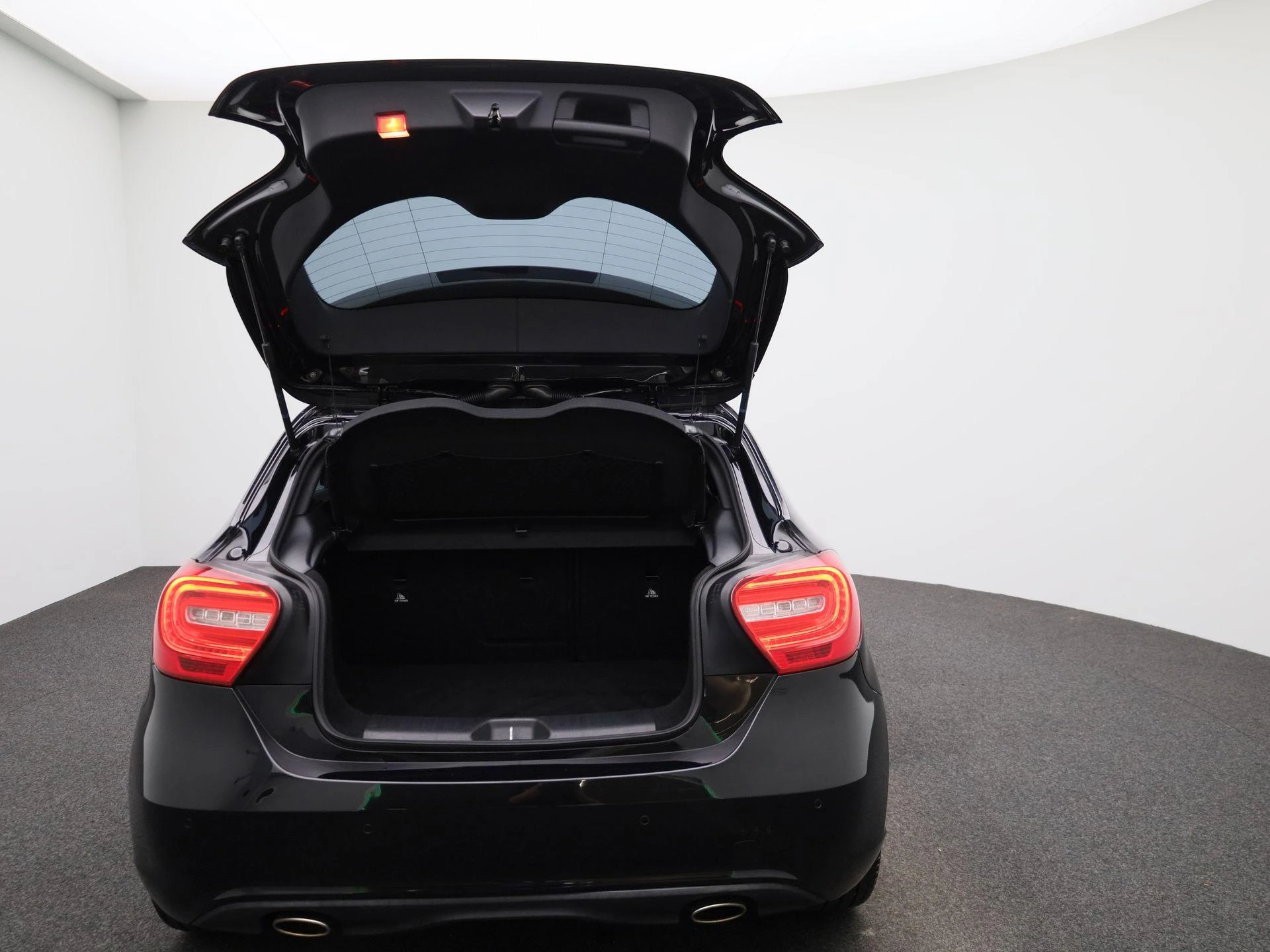 Mercedes-Benz-A-Klasse-image-10