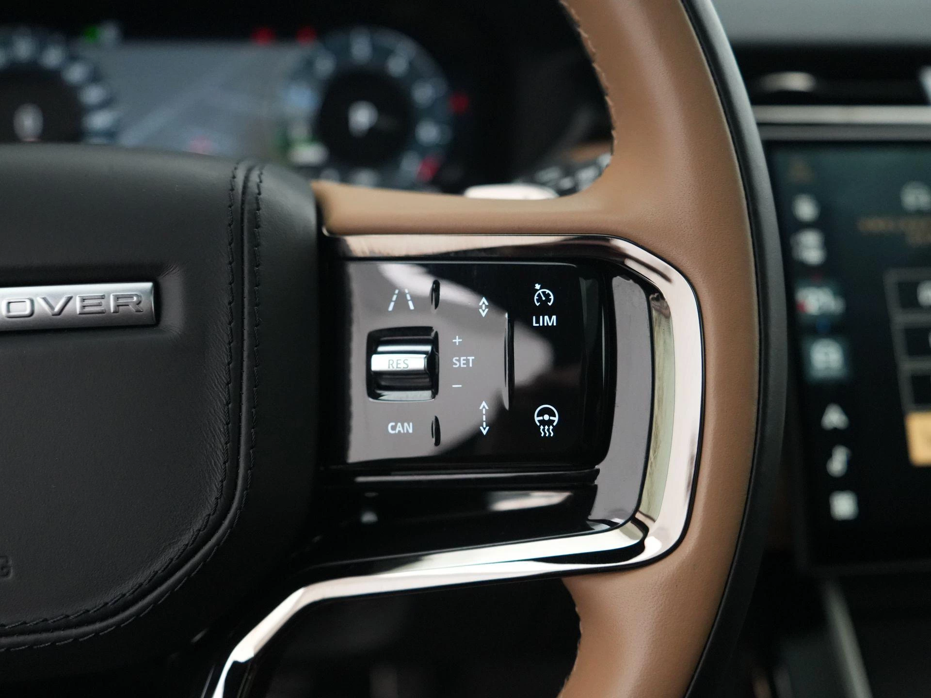 Land Rover-Range Rover Velar-image-14