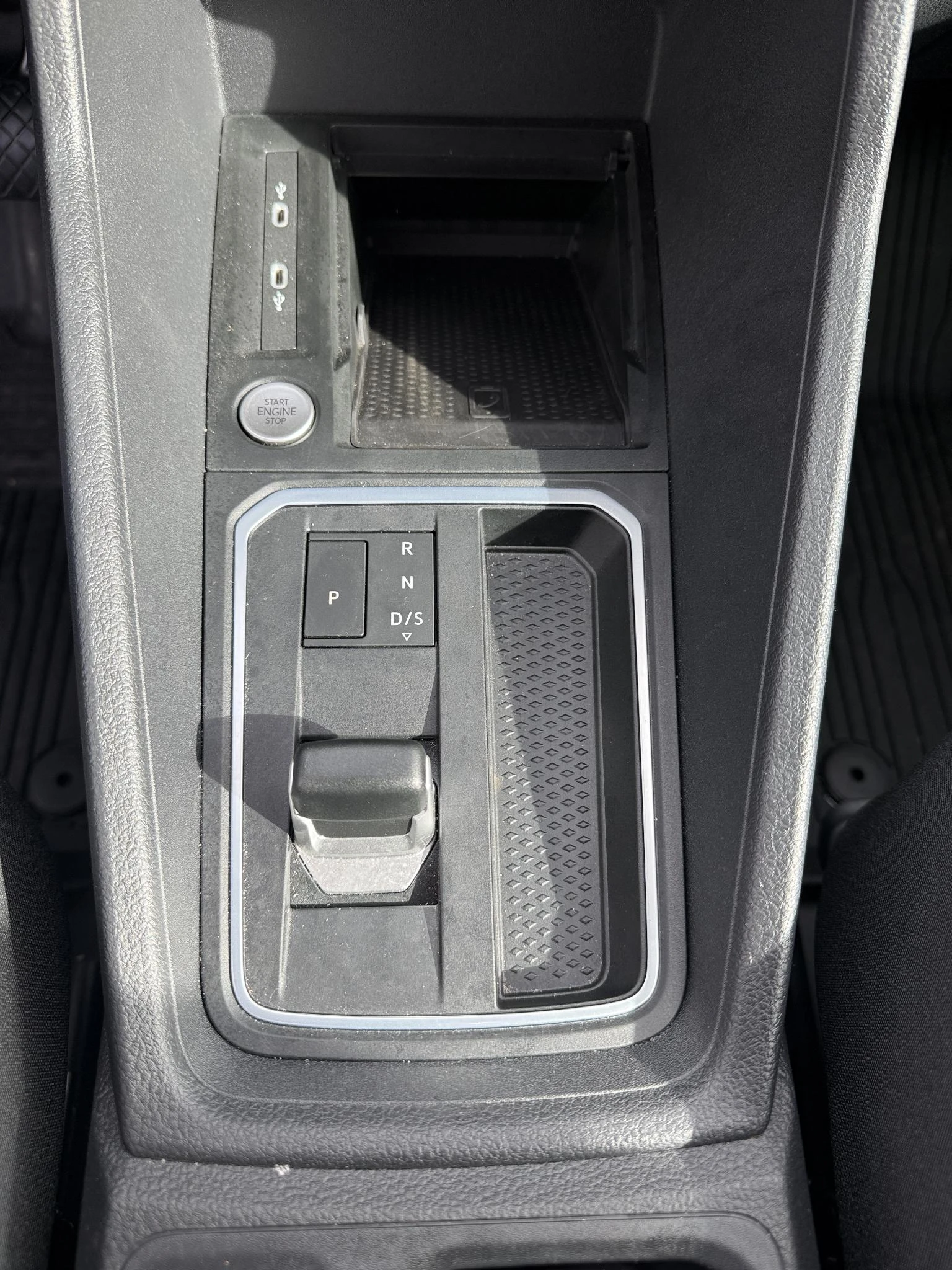 Ford-Transit Connect-image-11