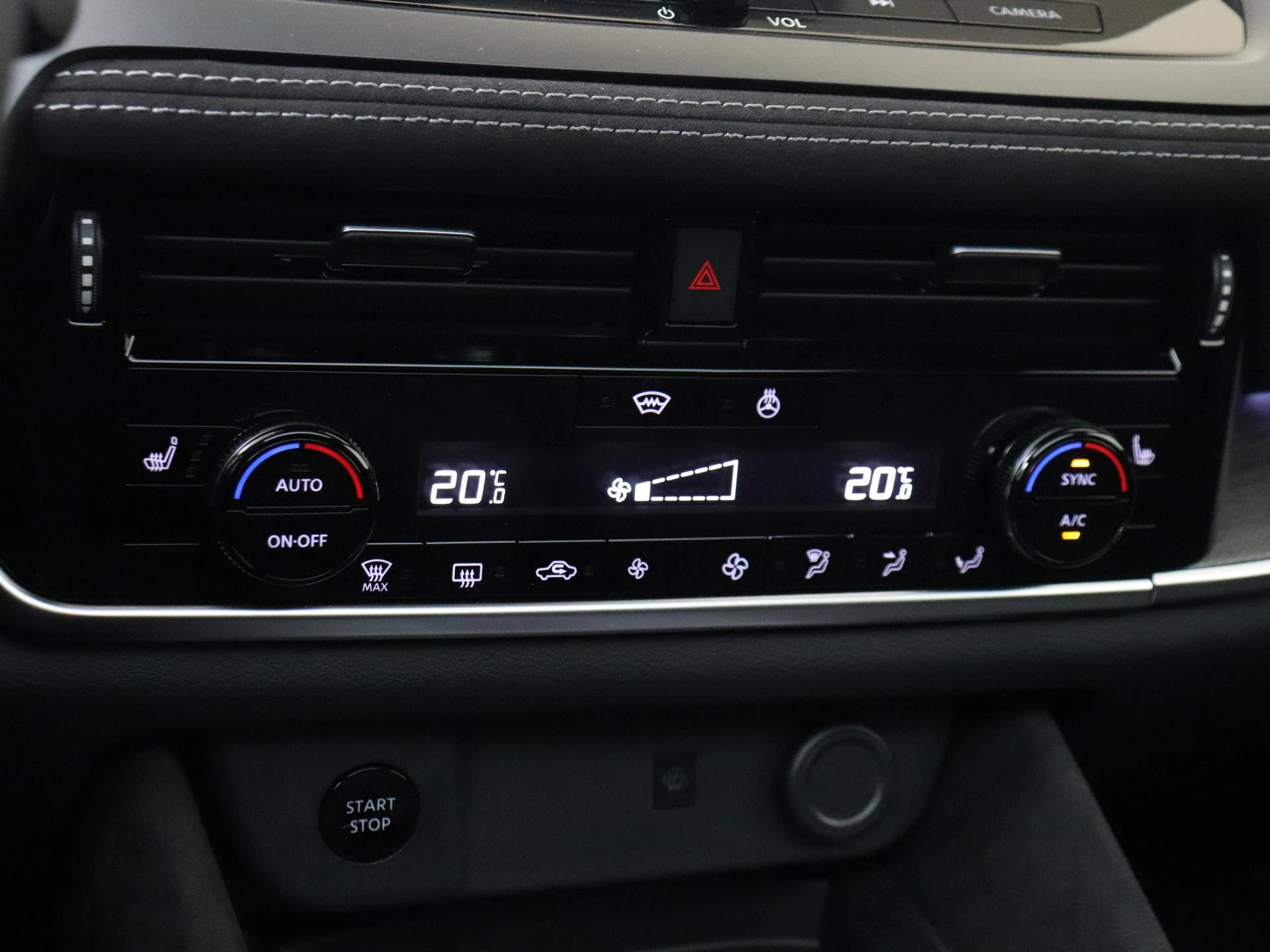Nissan-QASHQAI-image-18