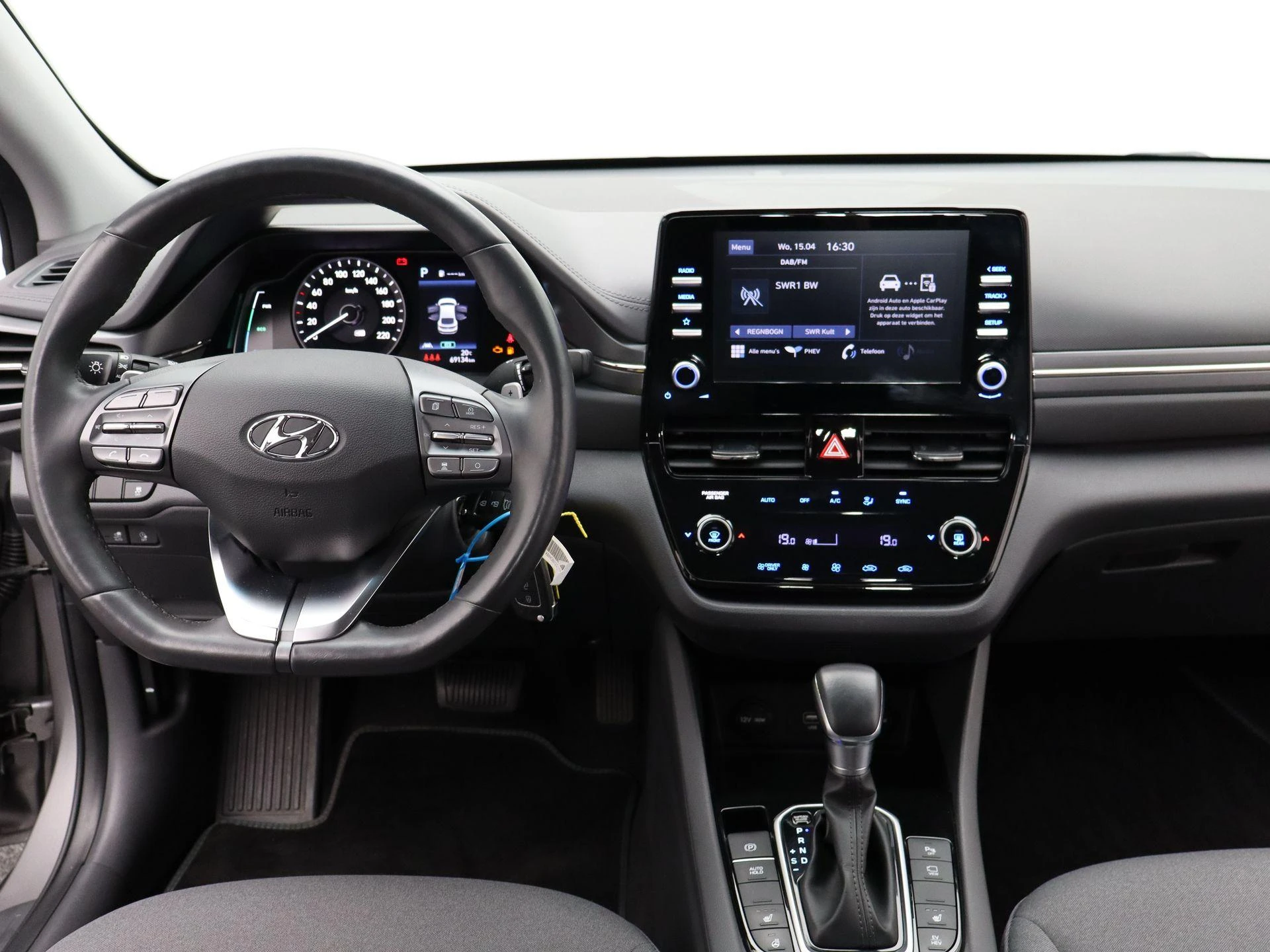 Hyundai-IONIQ-image-7