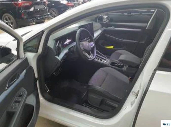 Volkswagen-Golf-image-3