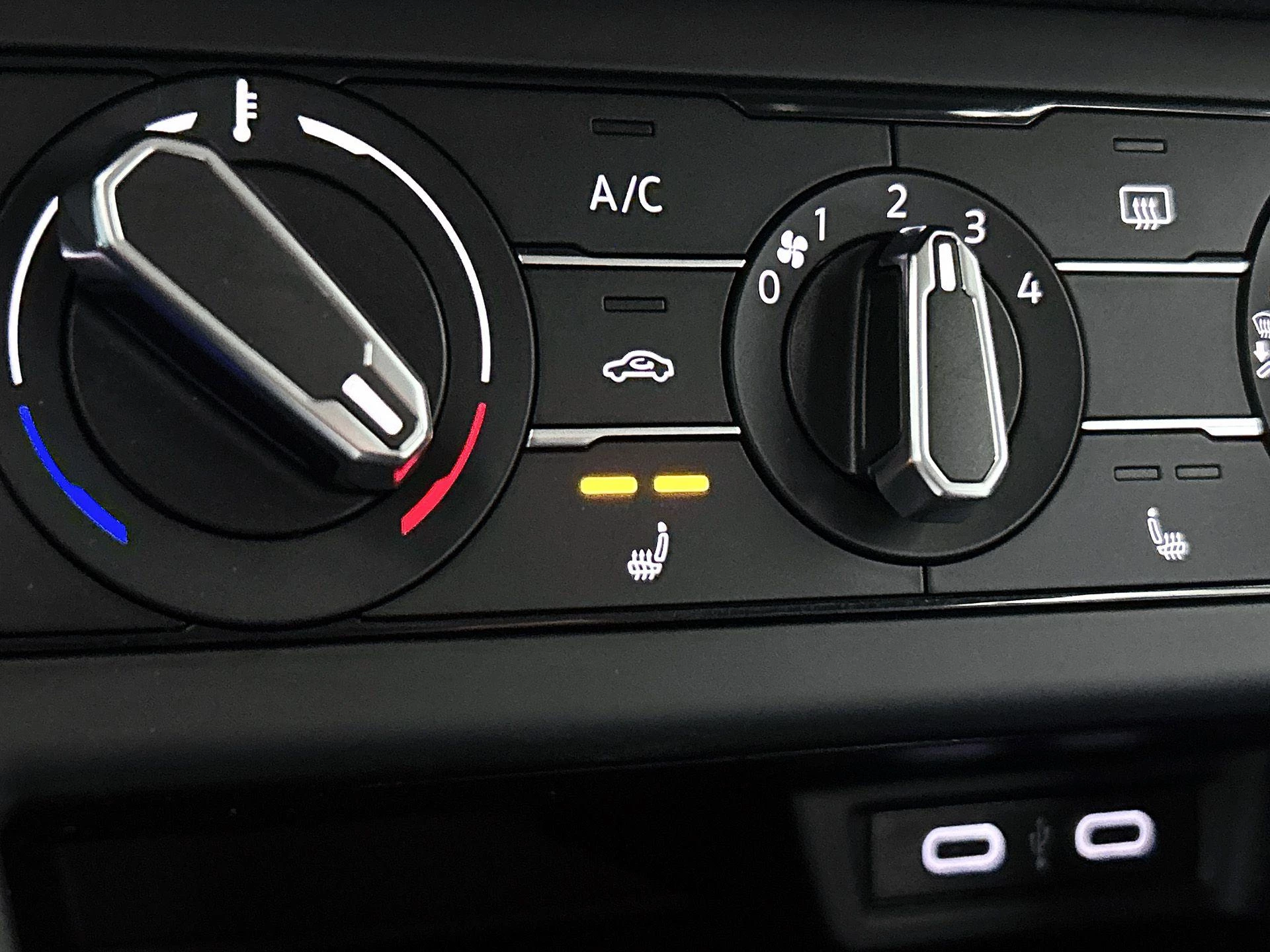 Volkswagen-Polo-image-7