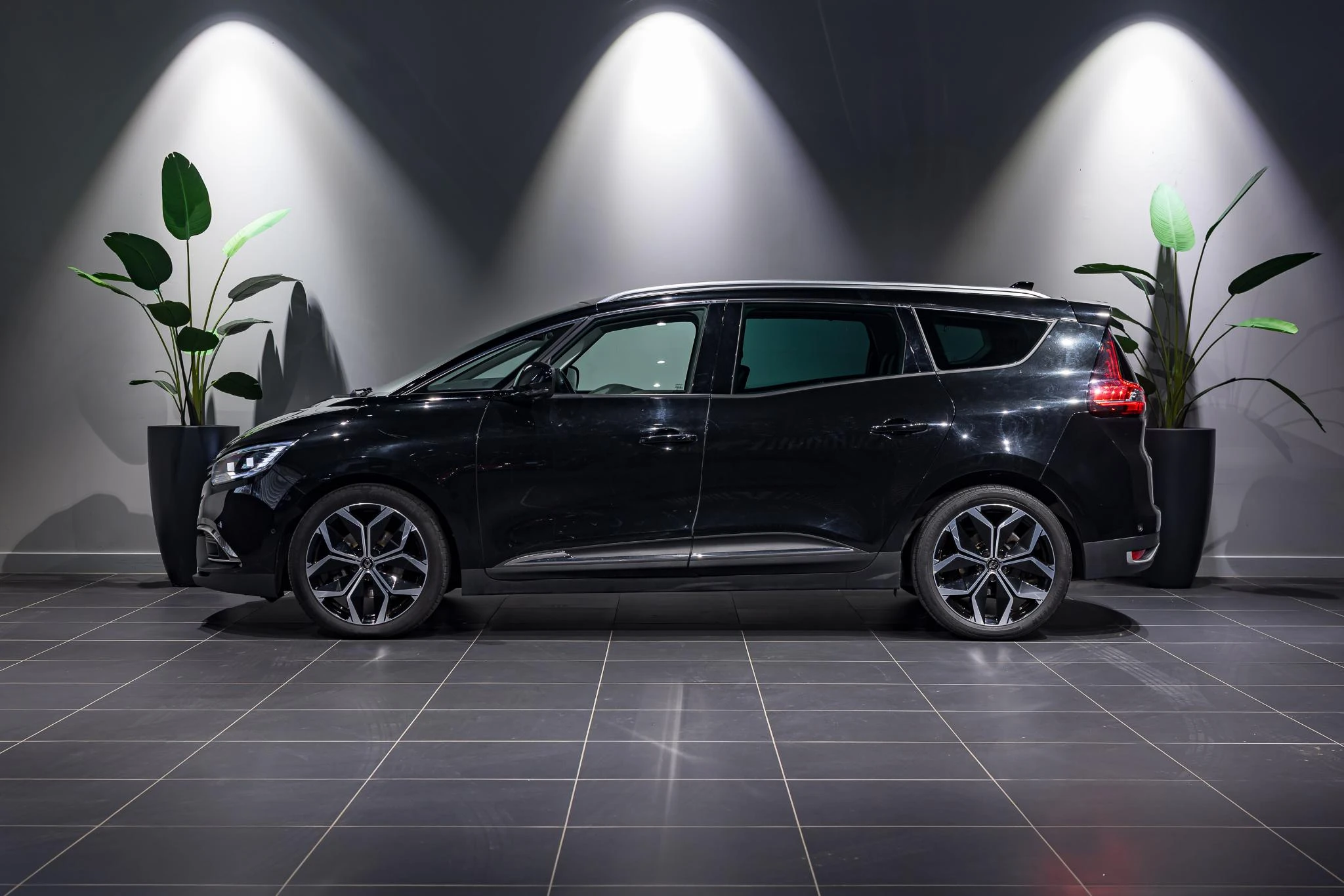 Renault-Grand Scénic-image-10