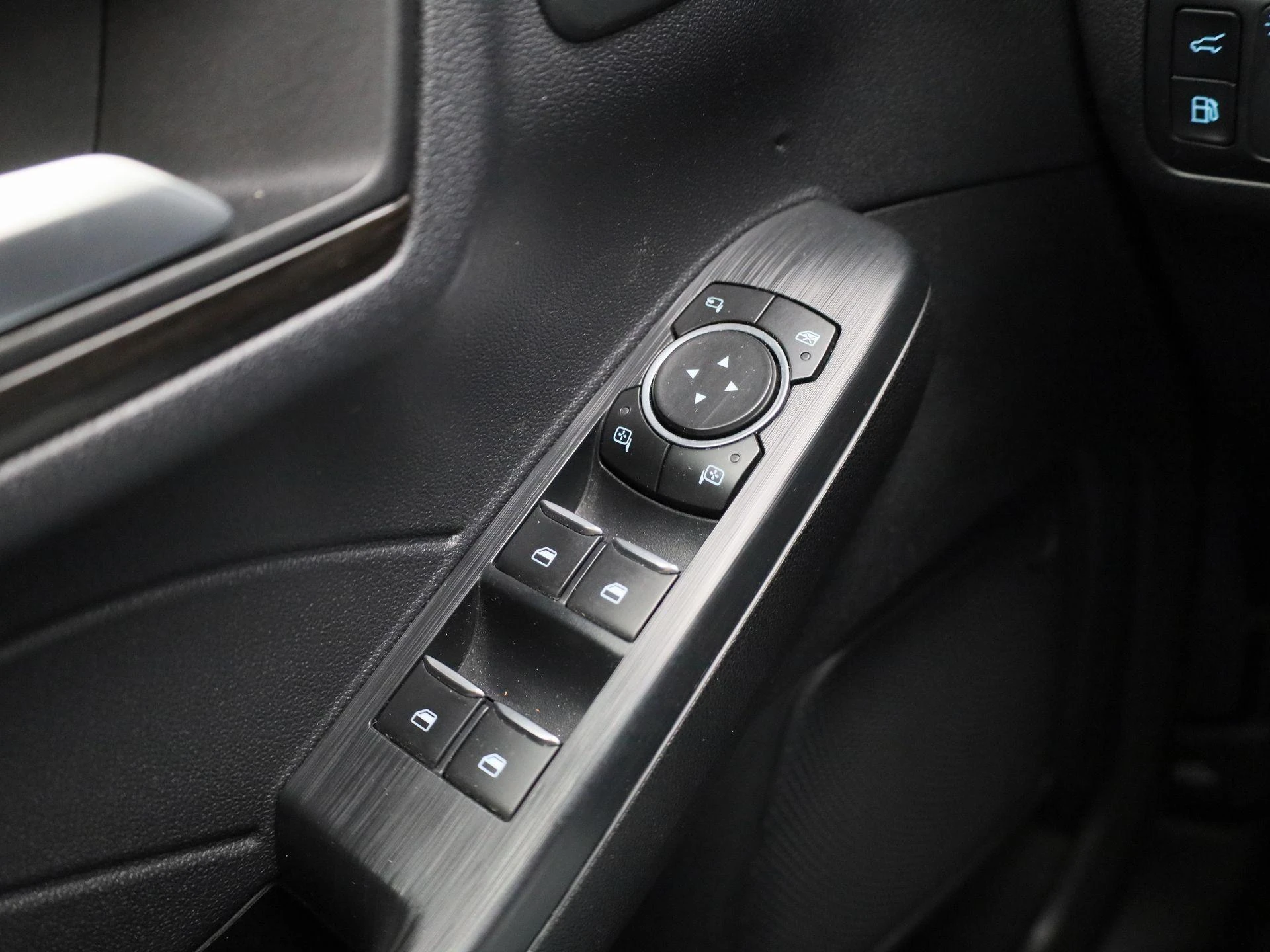 Ford-Kuga-image-22