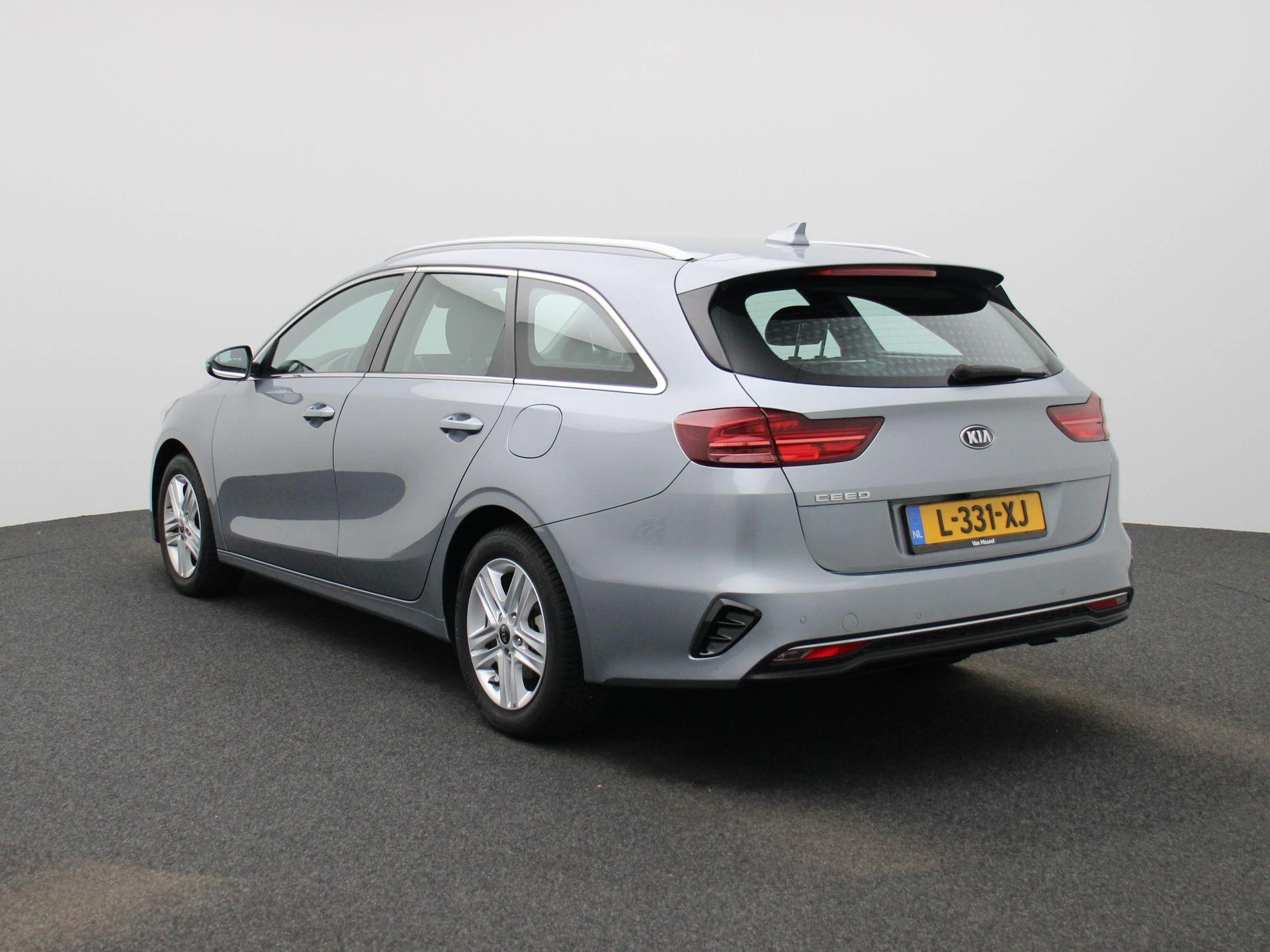 Kia-Ceed Sportswagon-image-1