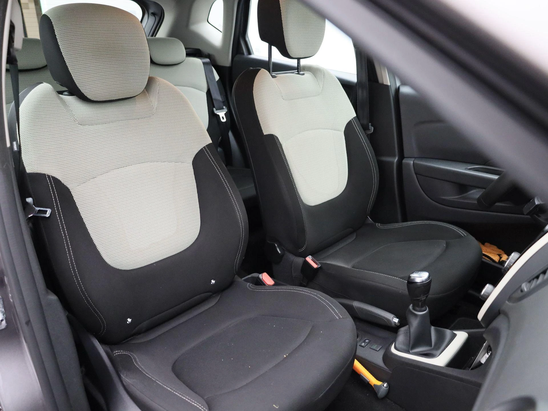 Renault-Captur-image-33