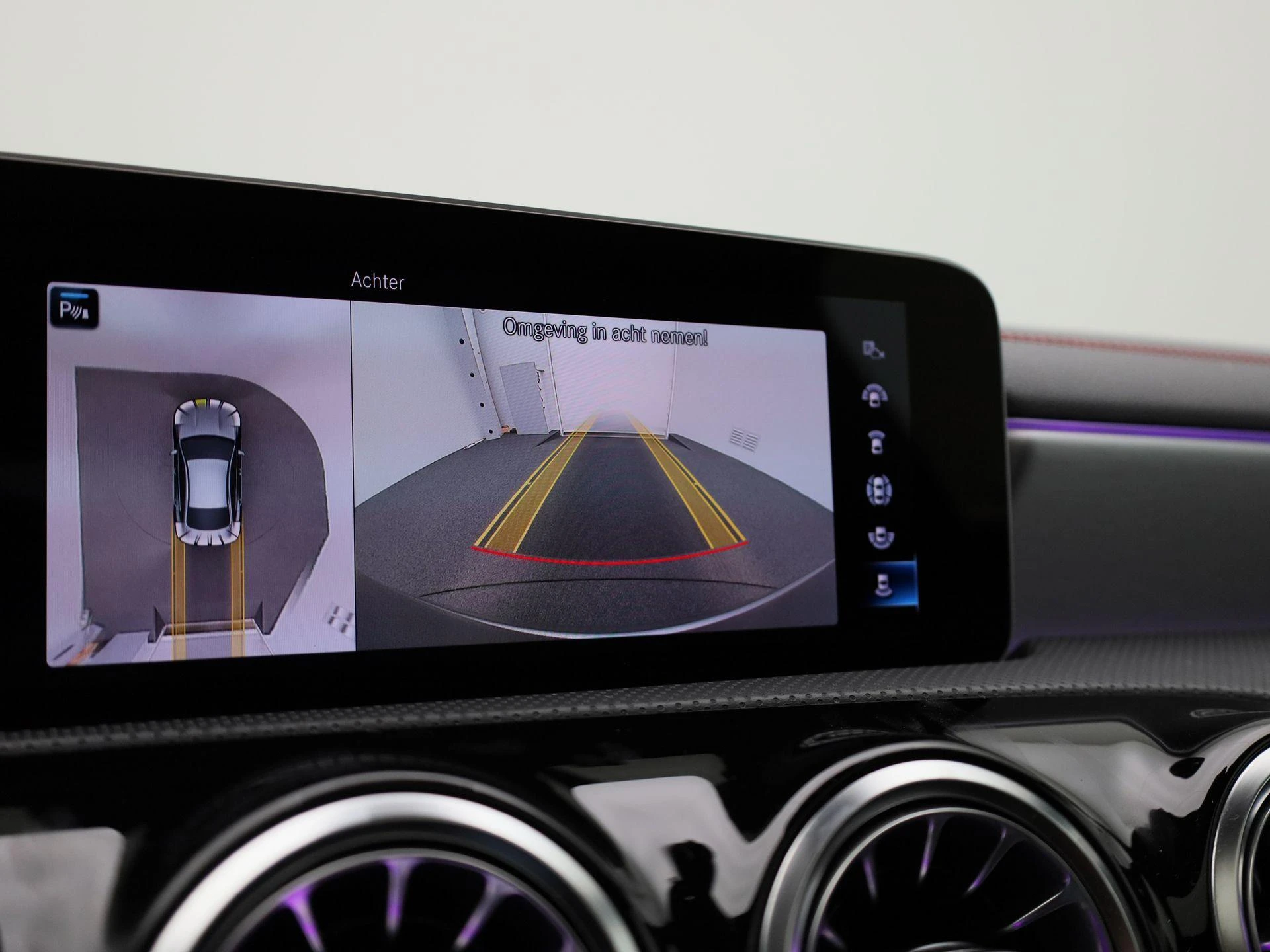 Mercedes-Benz-CLA-image-32
