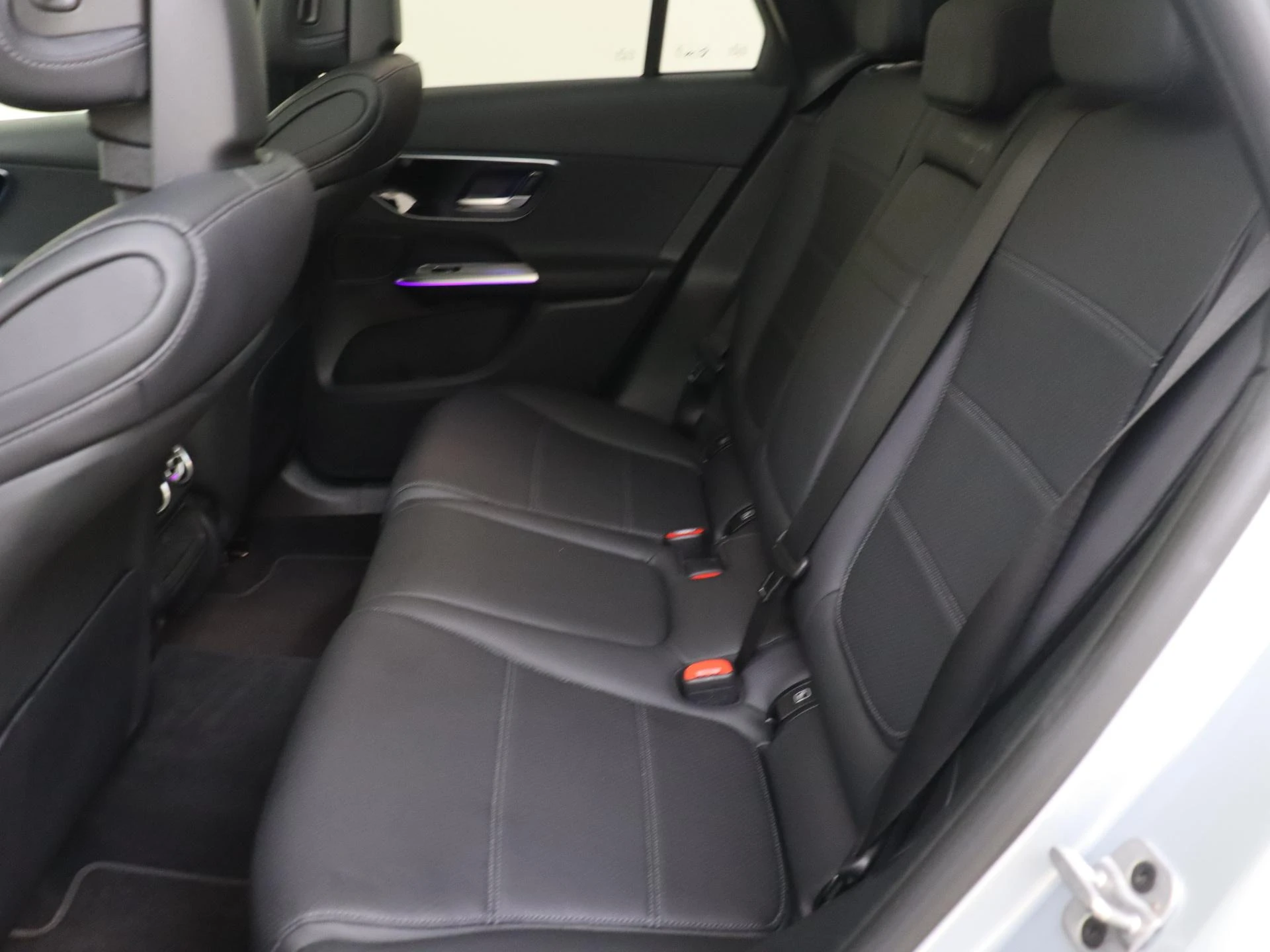 Mercedes-Benz-GLC-image-13