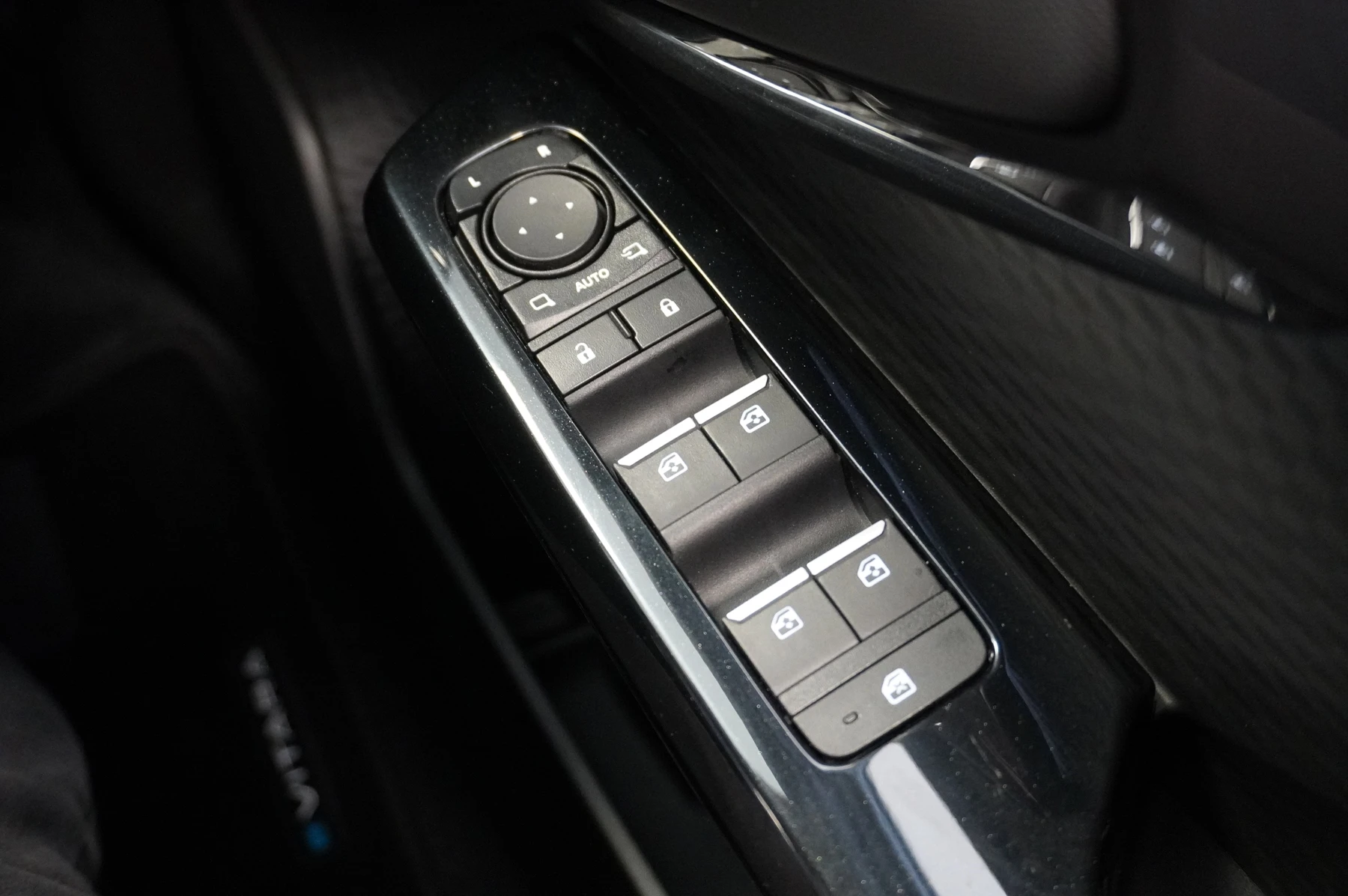 Suzuki-e Vitara-image-31