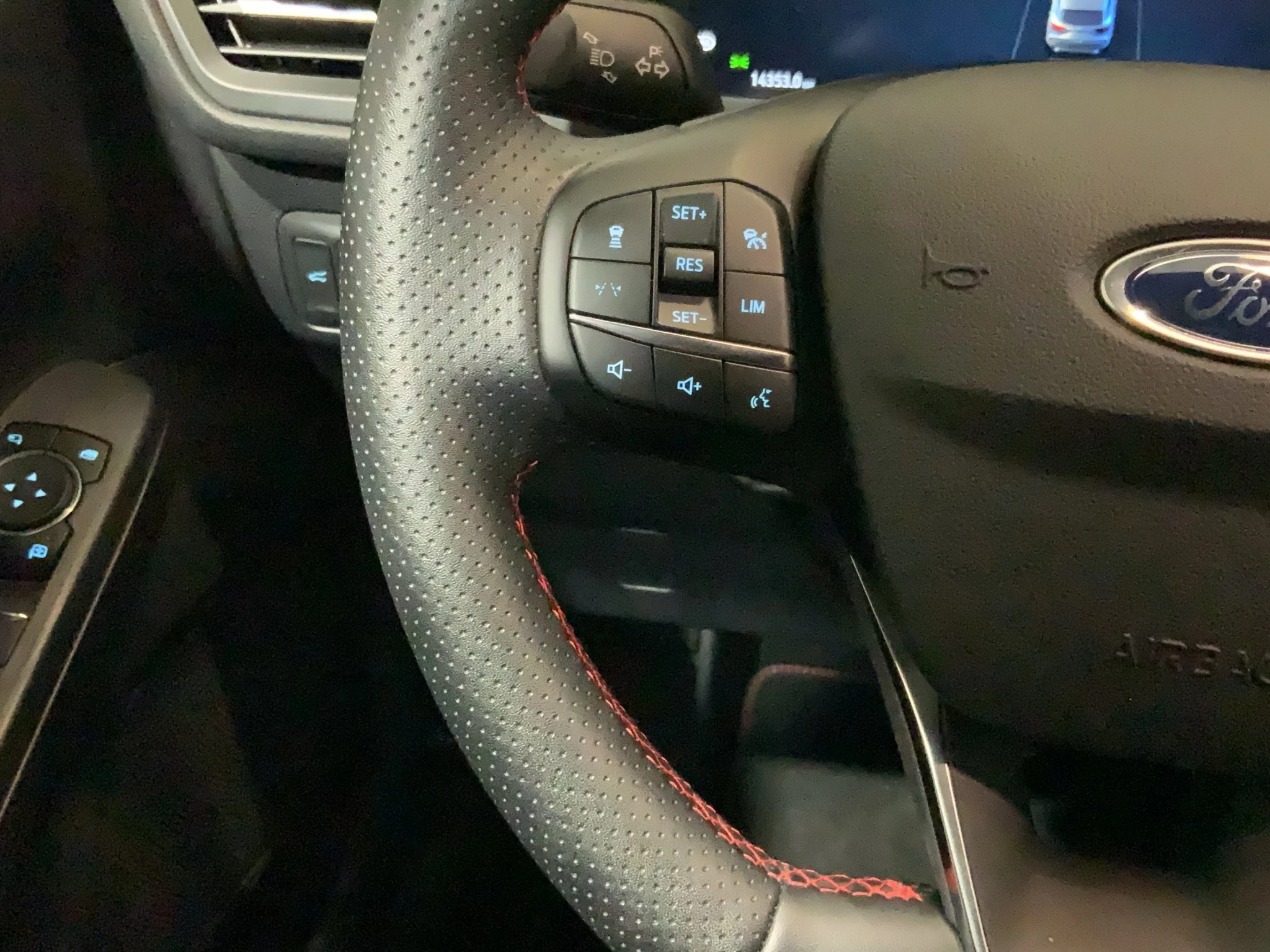 Ford Kuga ST-Line X Aut.*360GRAD*LED-MATRIX*NAVI*GRA*WINTER-PKT.