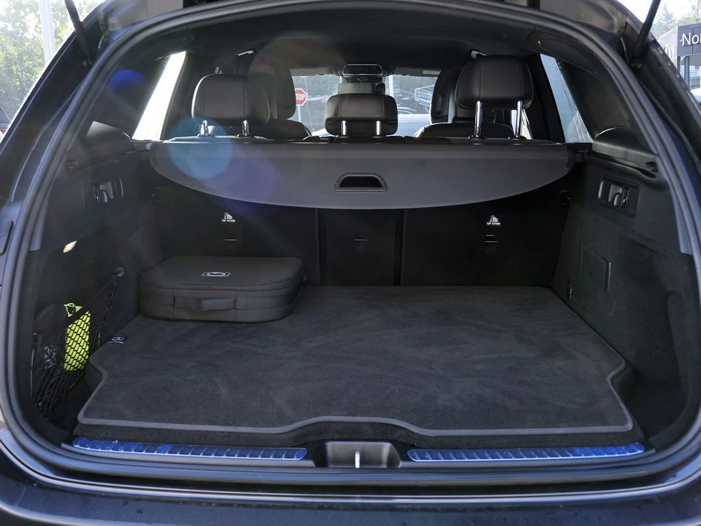 Mercedes-Benz-GLC 300 e-image-13