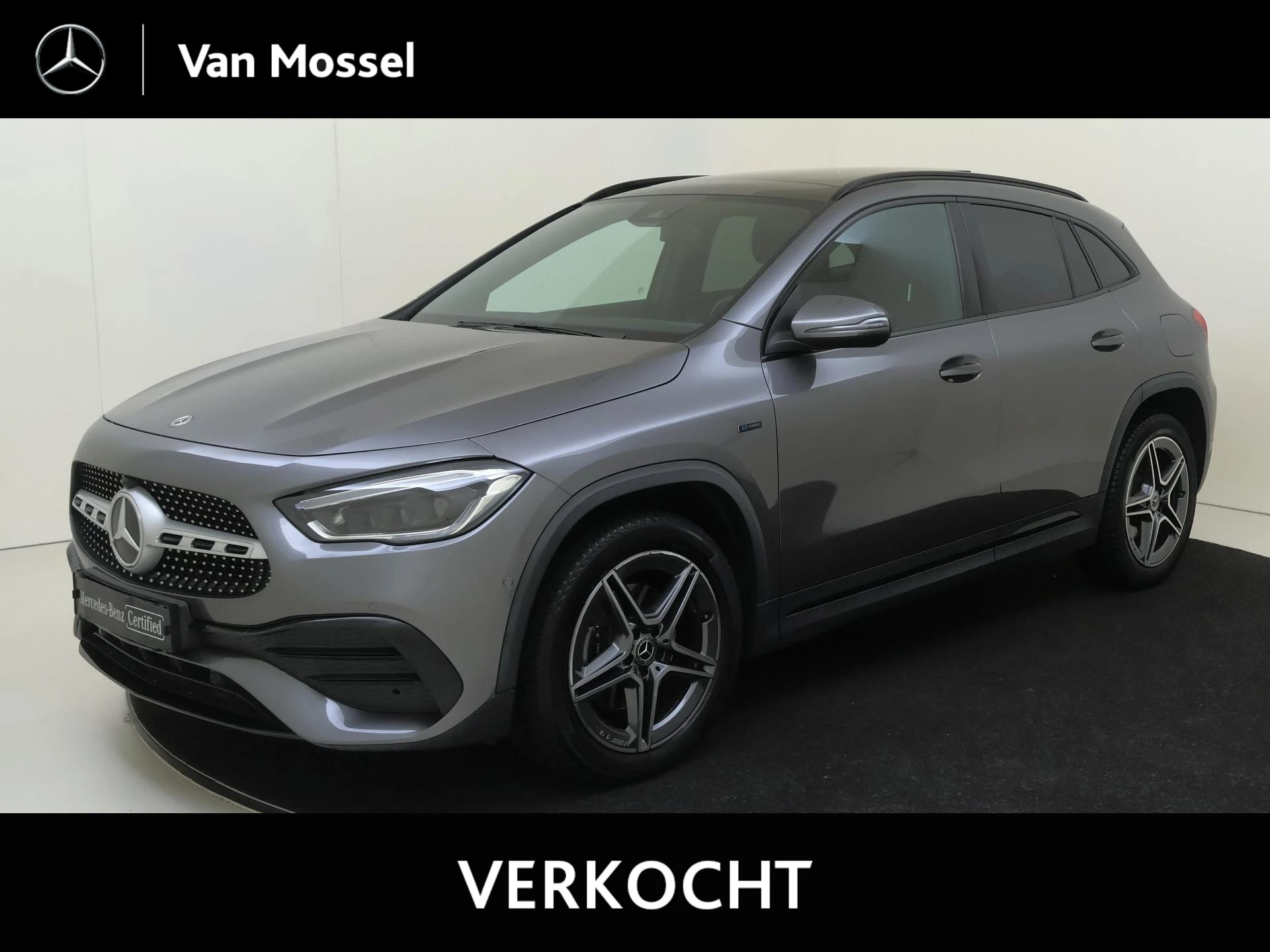 Mercedes-Benz-GLA-image-0