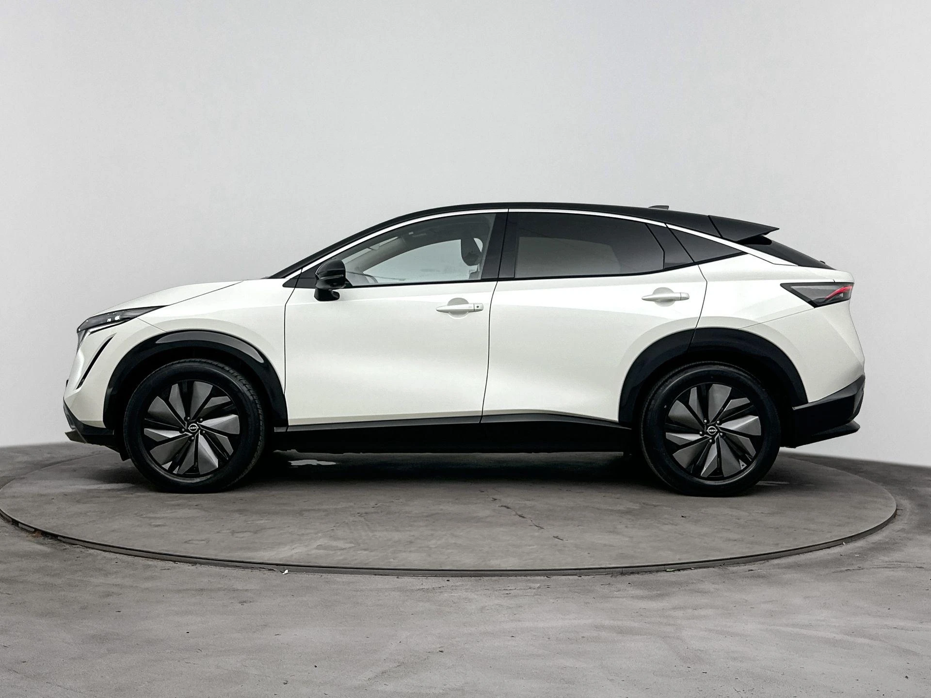 Nissan-ARIYA-image-1