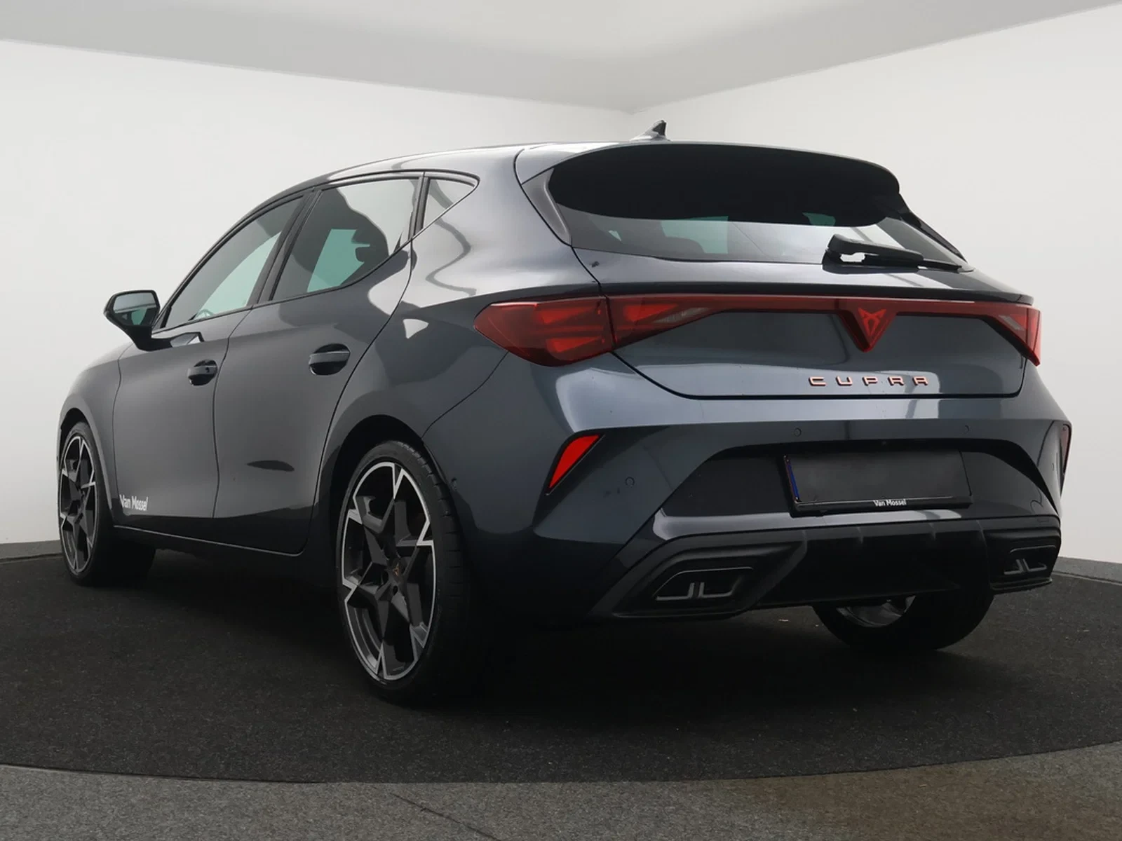 CUPRA-Leon-image-22