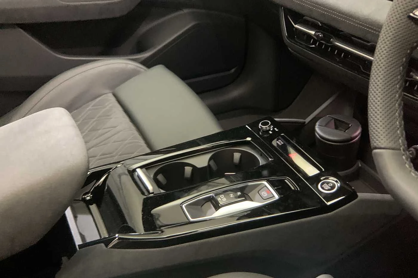 Audi-Q6 e-tron-image-7
