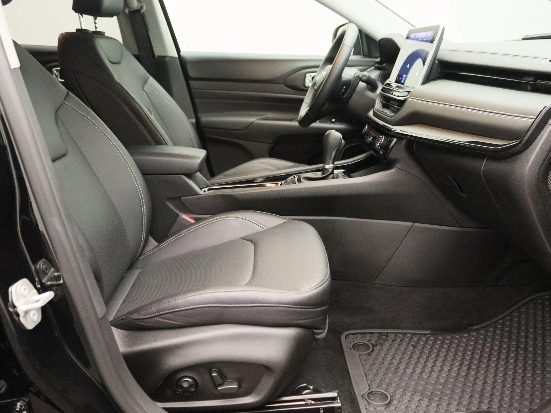 Jeep-Compass-image-25