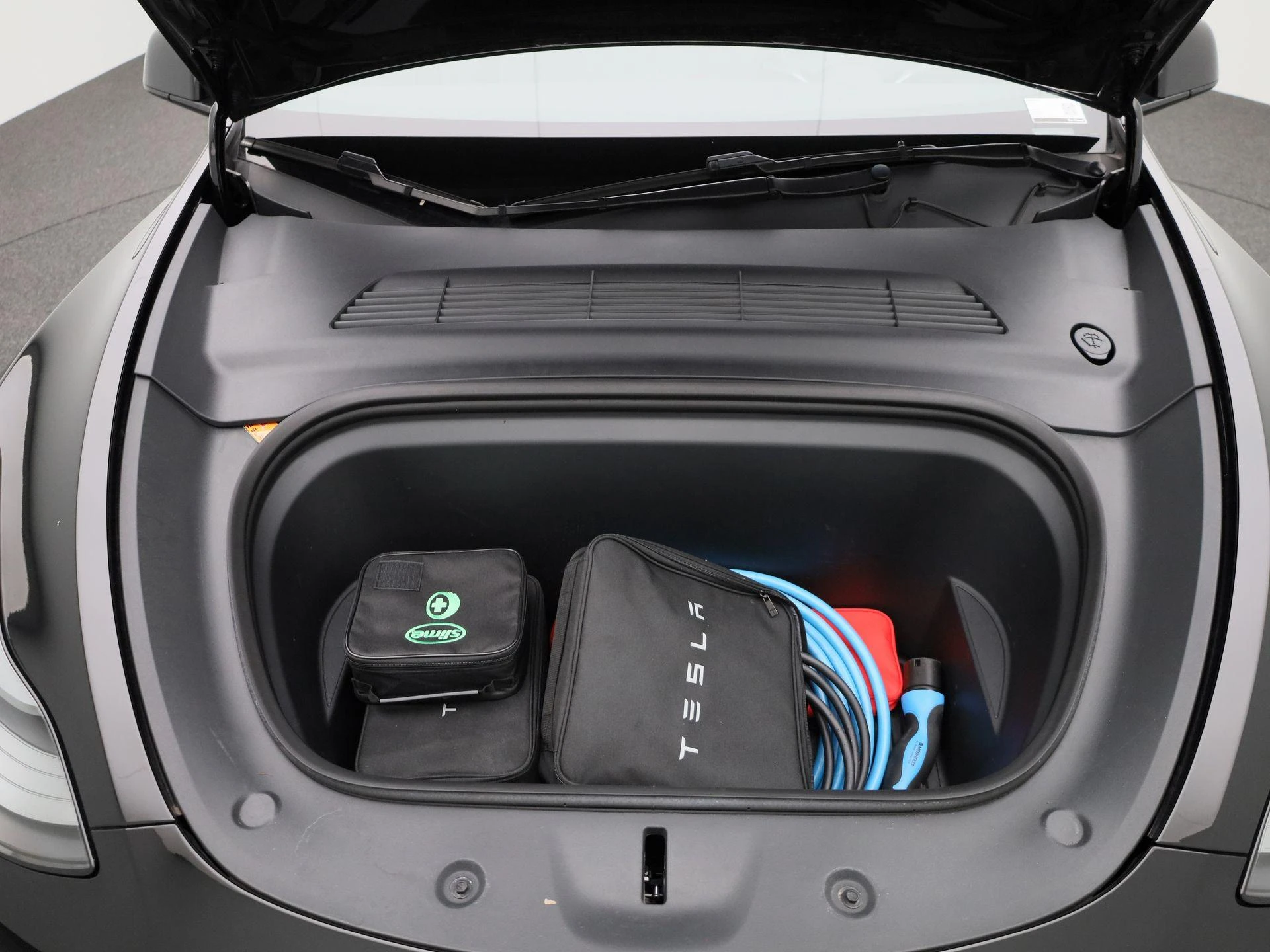 Tesla-Model Y-image-45