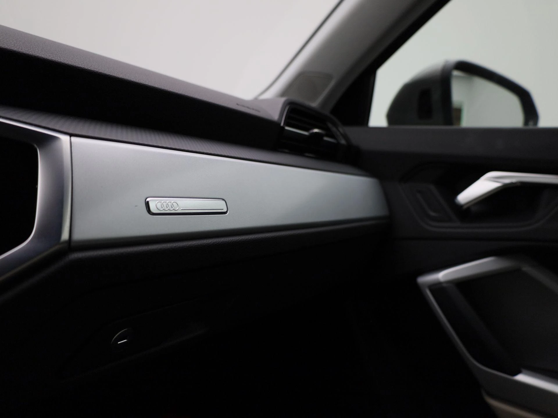 Audi-Q3-image-27