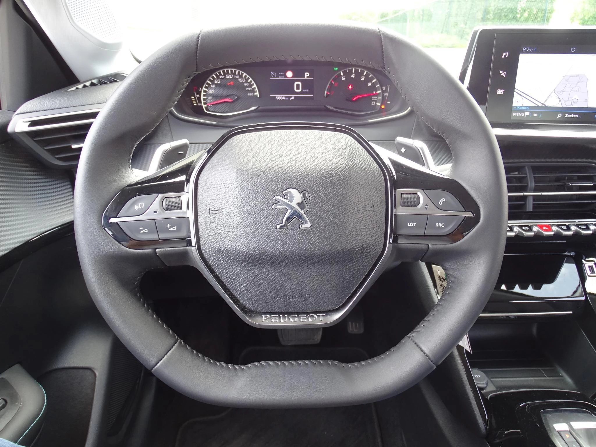 Peugeot-208-image-16