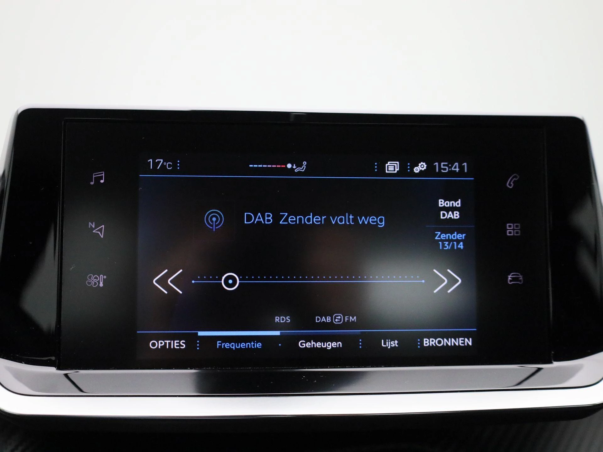 Peugeot-208-image-13