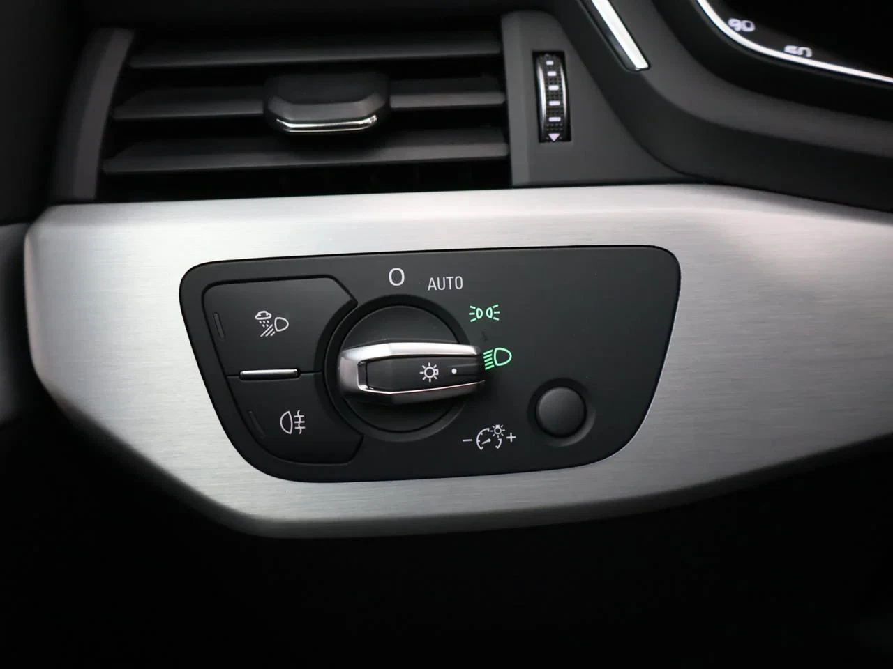 Audi-S5-image-6