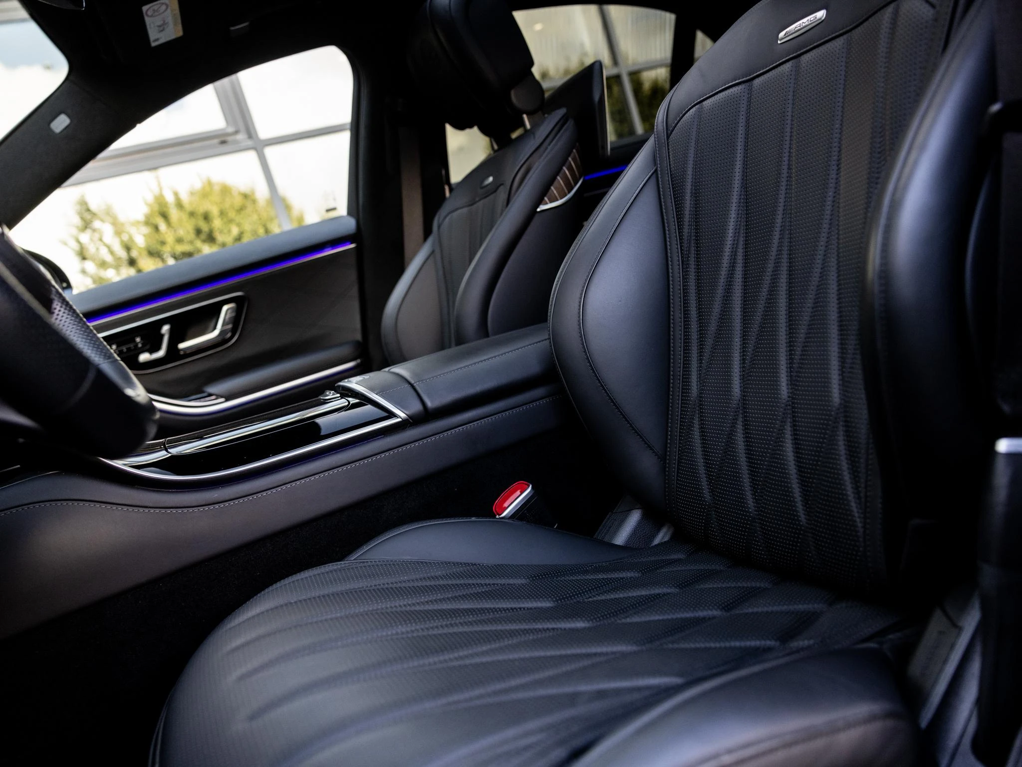 Mercedes-Benz-S-Klasse-image-31
