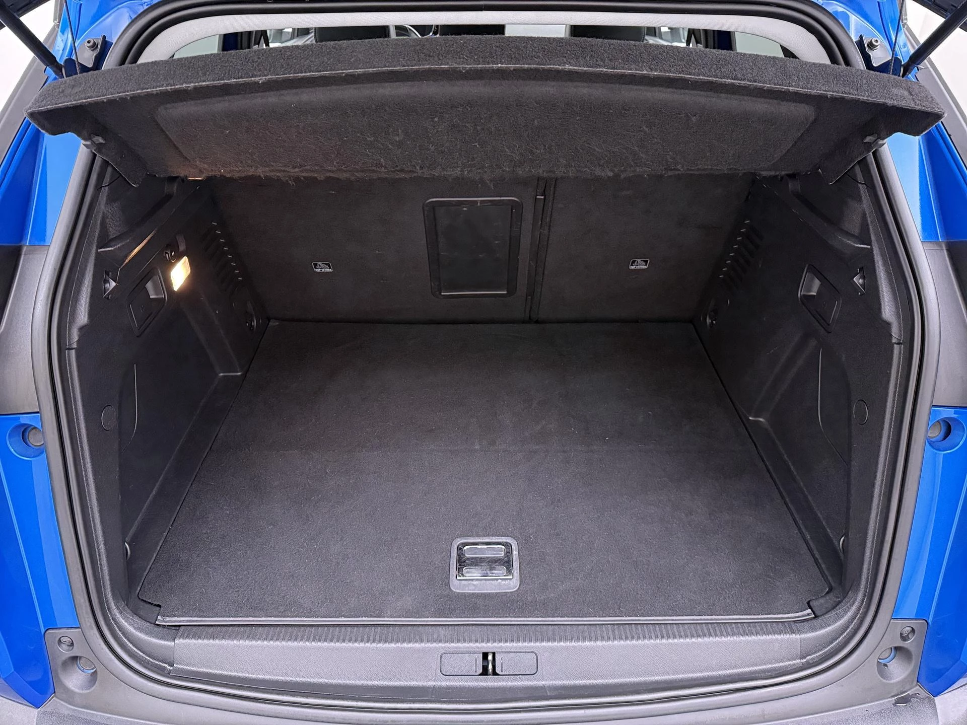 Peugeot 3008 1.6 HYbrid 225 Blue Lease Allure