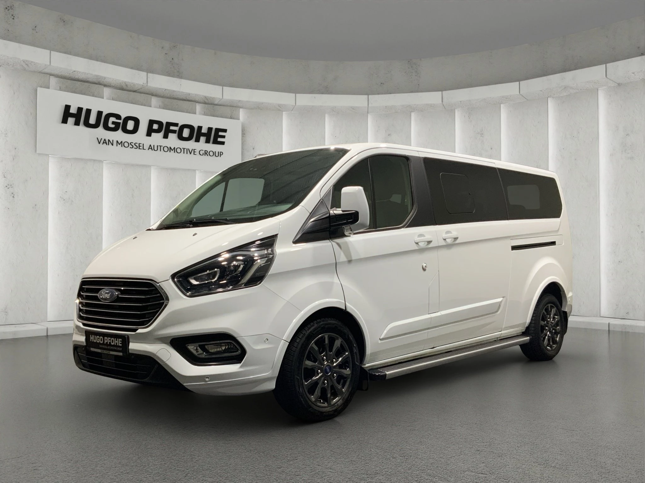 Ford-Tourneo Custom-image-0