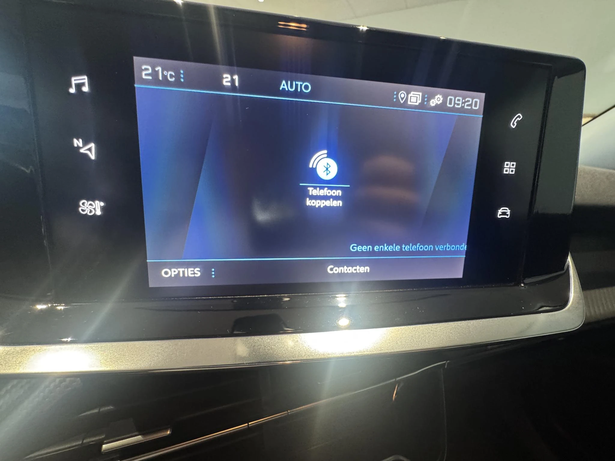 Peugeot-2008-image-23