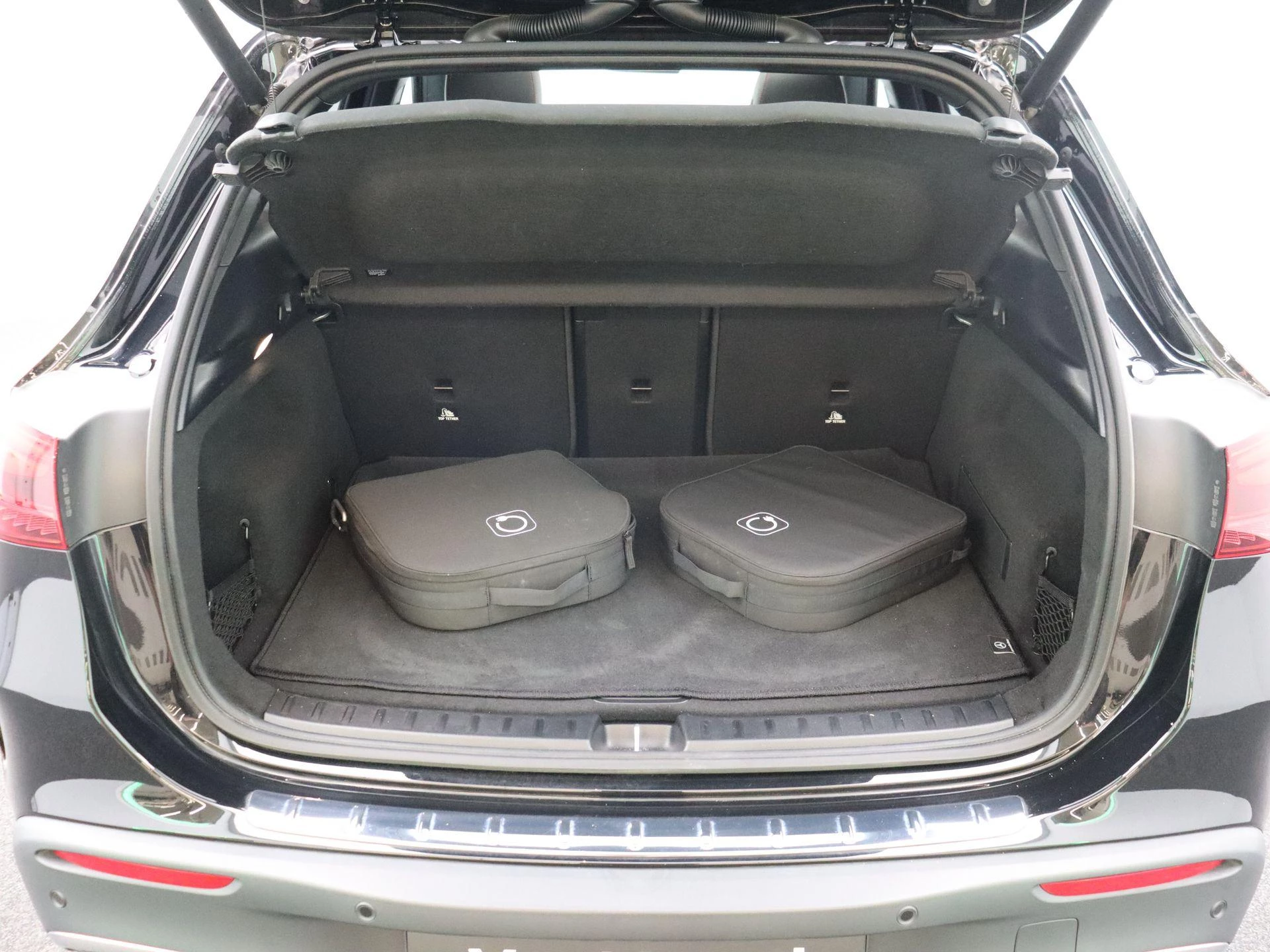 Mercedes-Benz EQA 250+ AMG Line + PANORAMISCH DAK + CARPLAY + CAMERA +