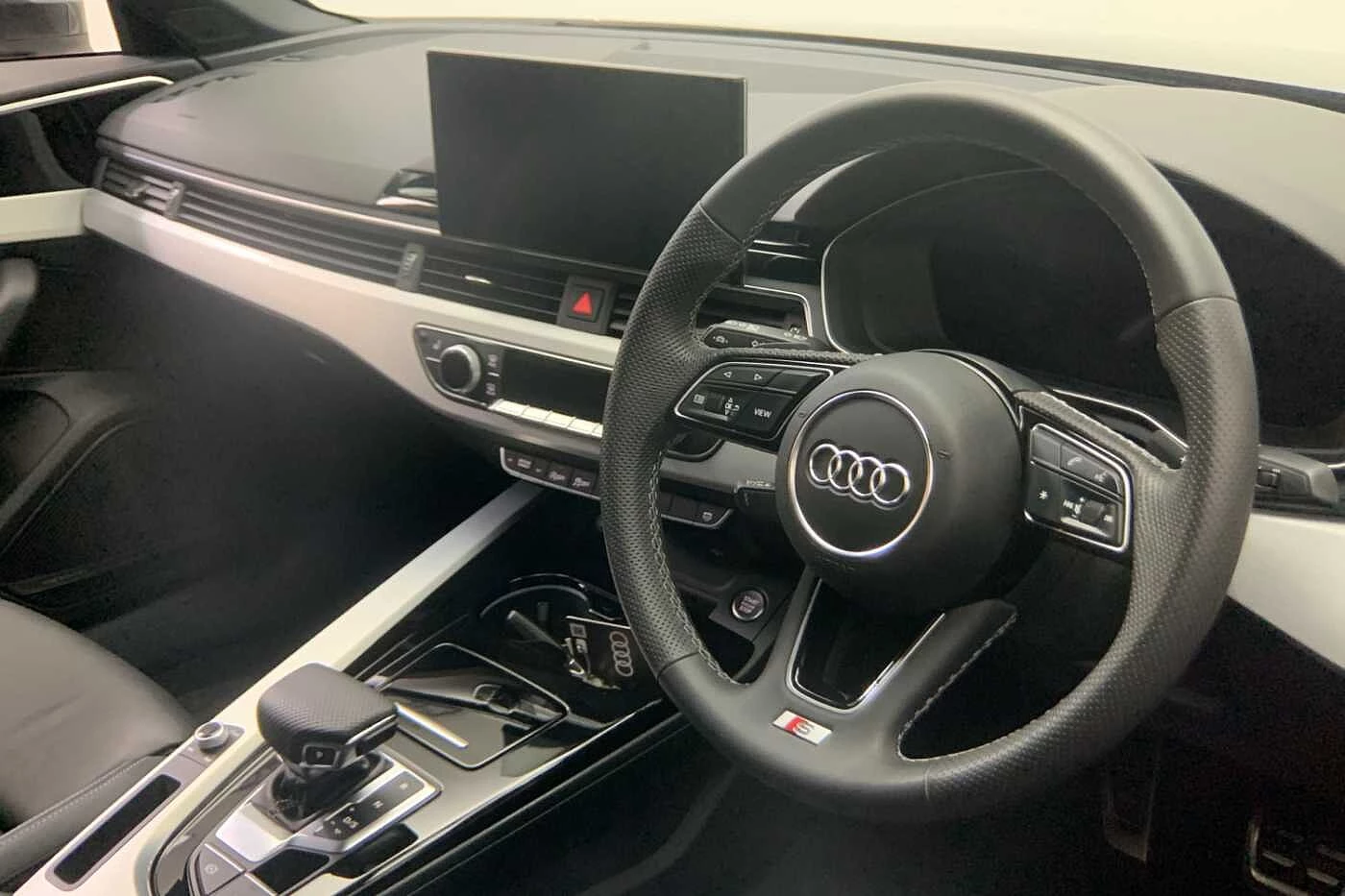 Audi-A4-image-5