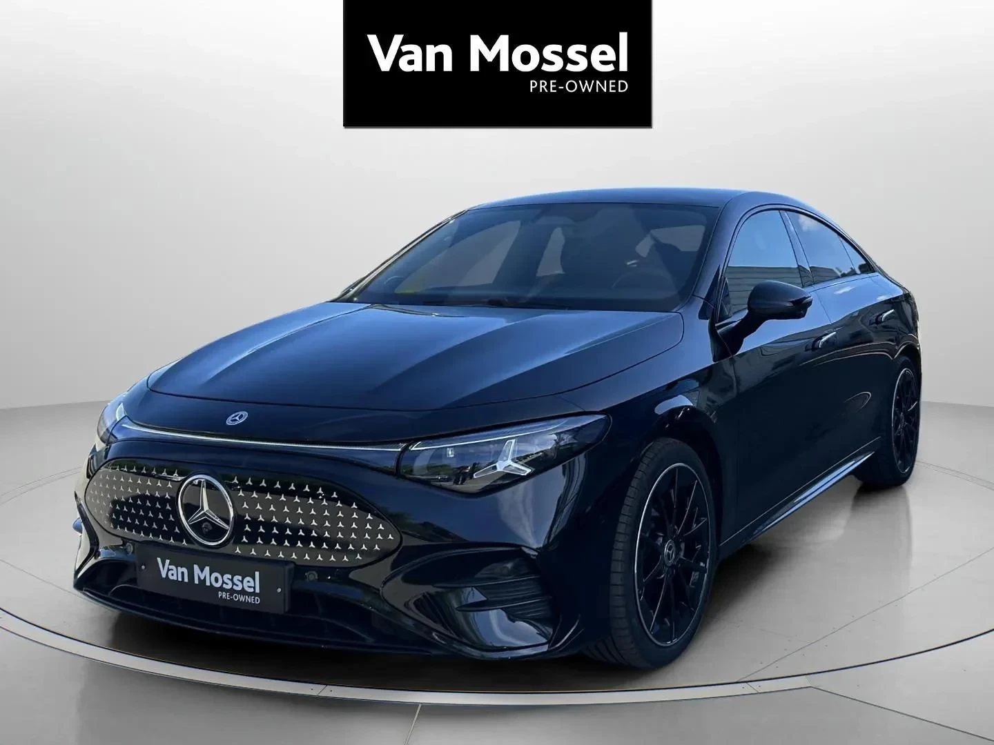 Mercedes-Benz-CLA-image-0