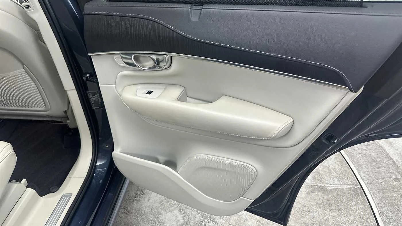 Volvo-XC90-image-37