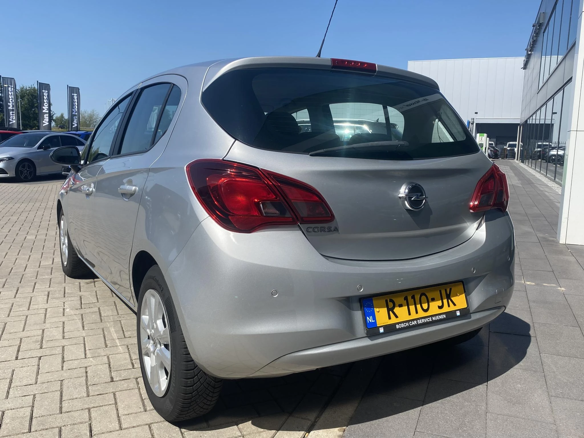 Opel-Corsa-image-2