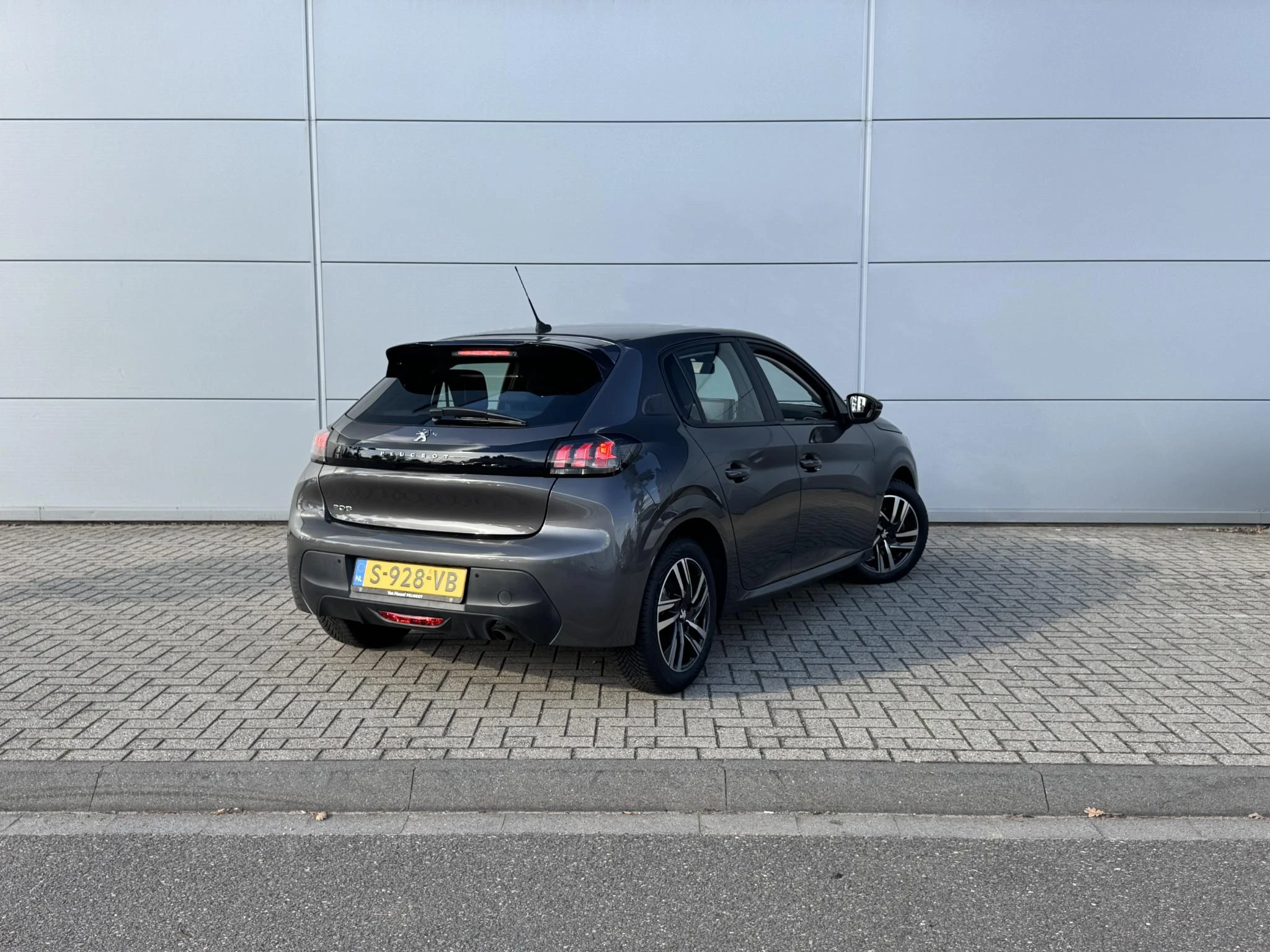 Peugeot-208-image-5