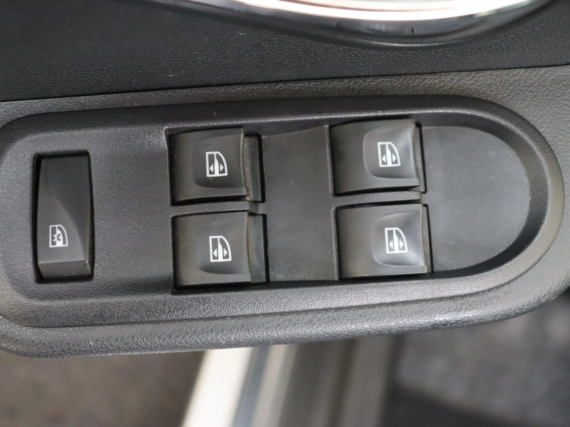 Dacia-Duster-image-21