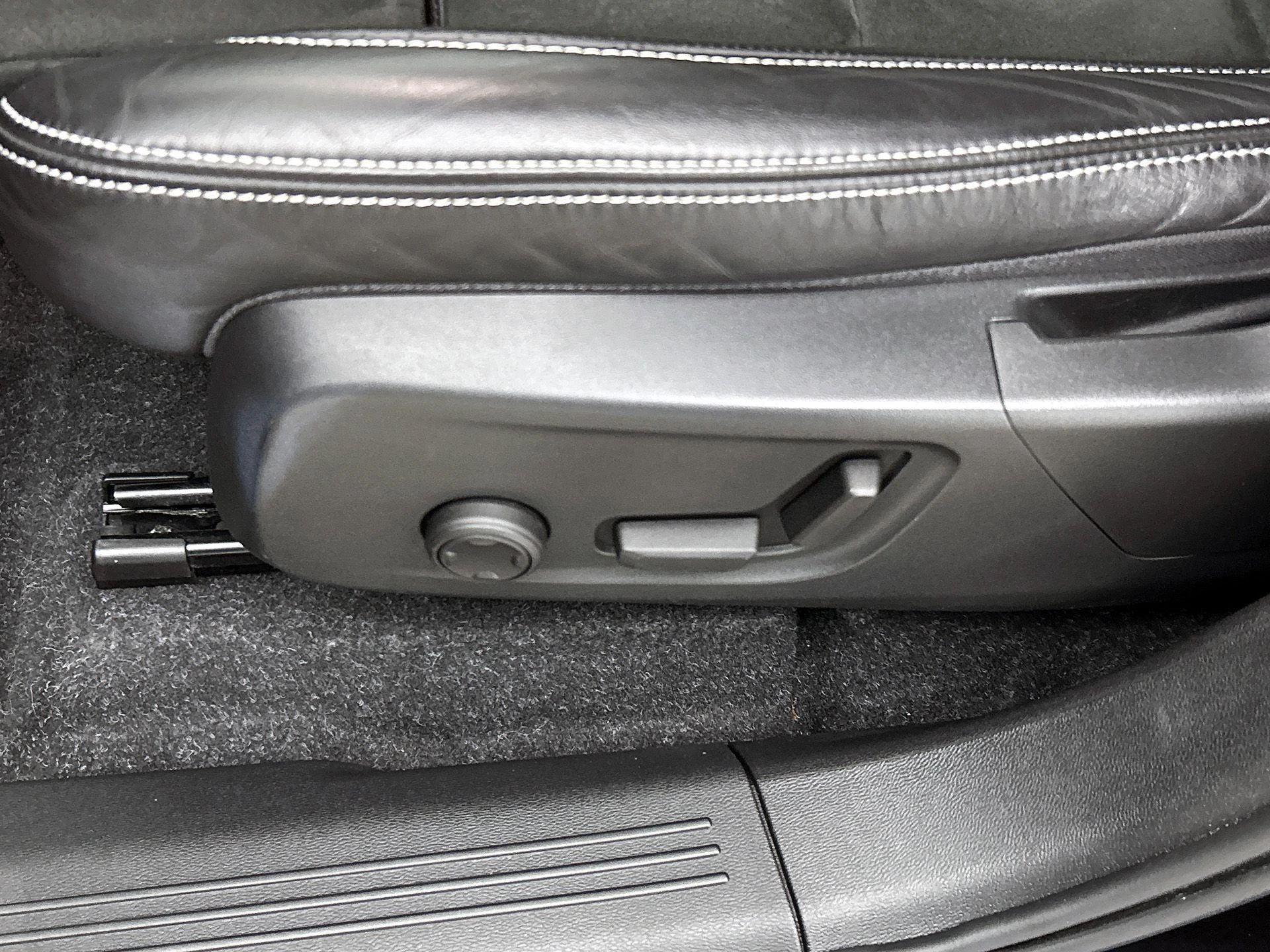 Volvo XC40 Recharge P8 AWD R-Design