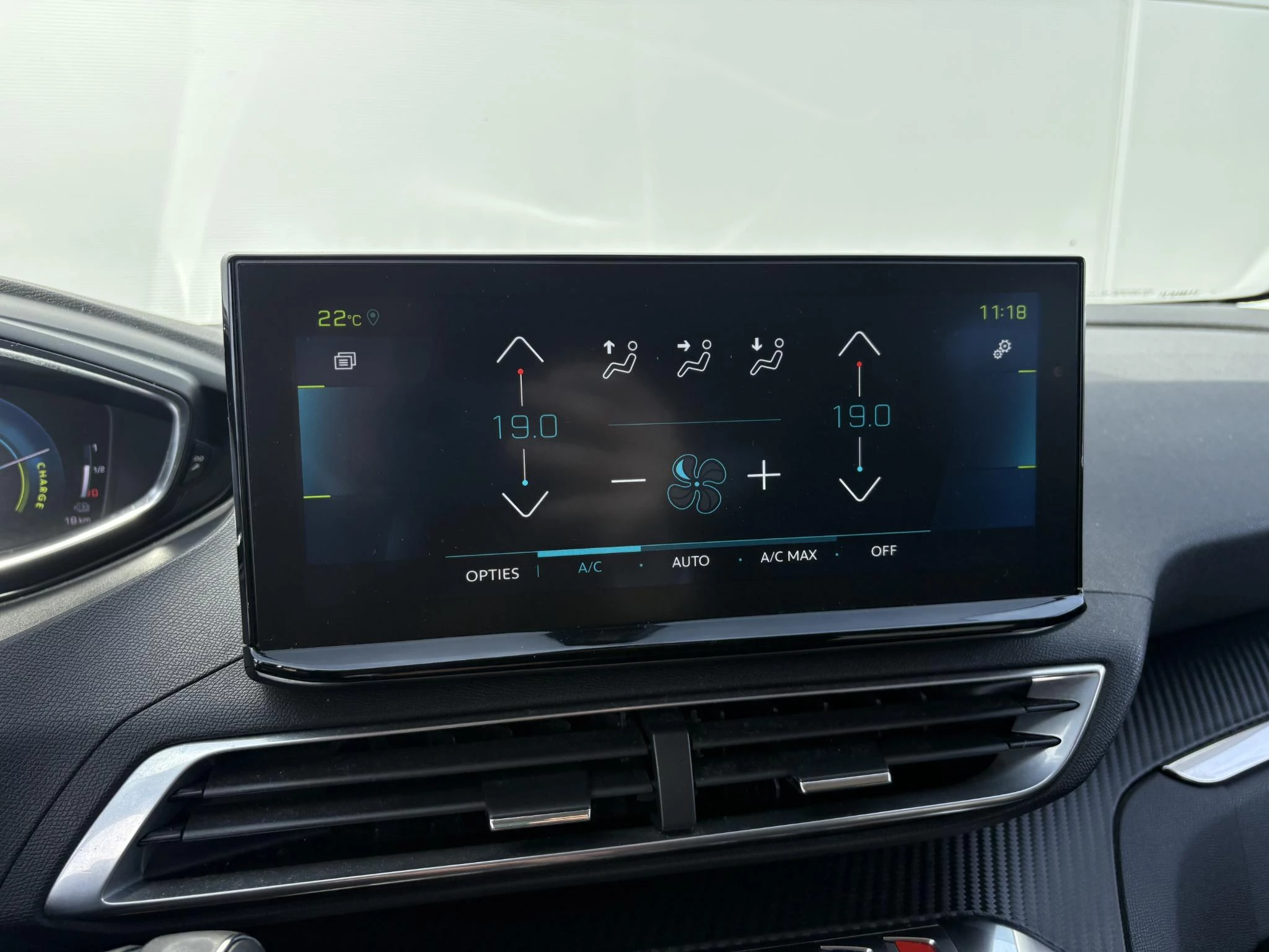 Peugeot-3008-image-18