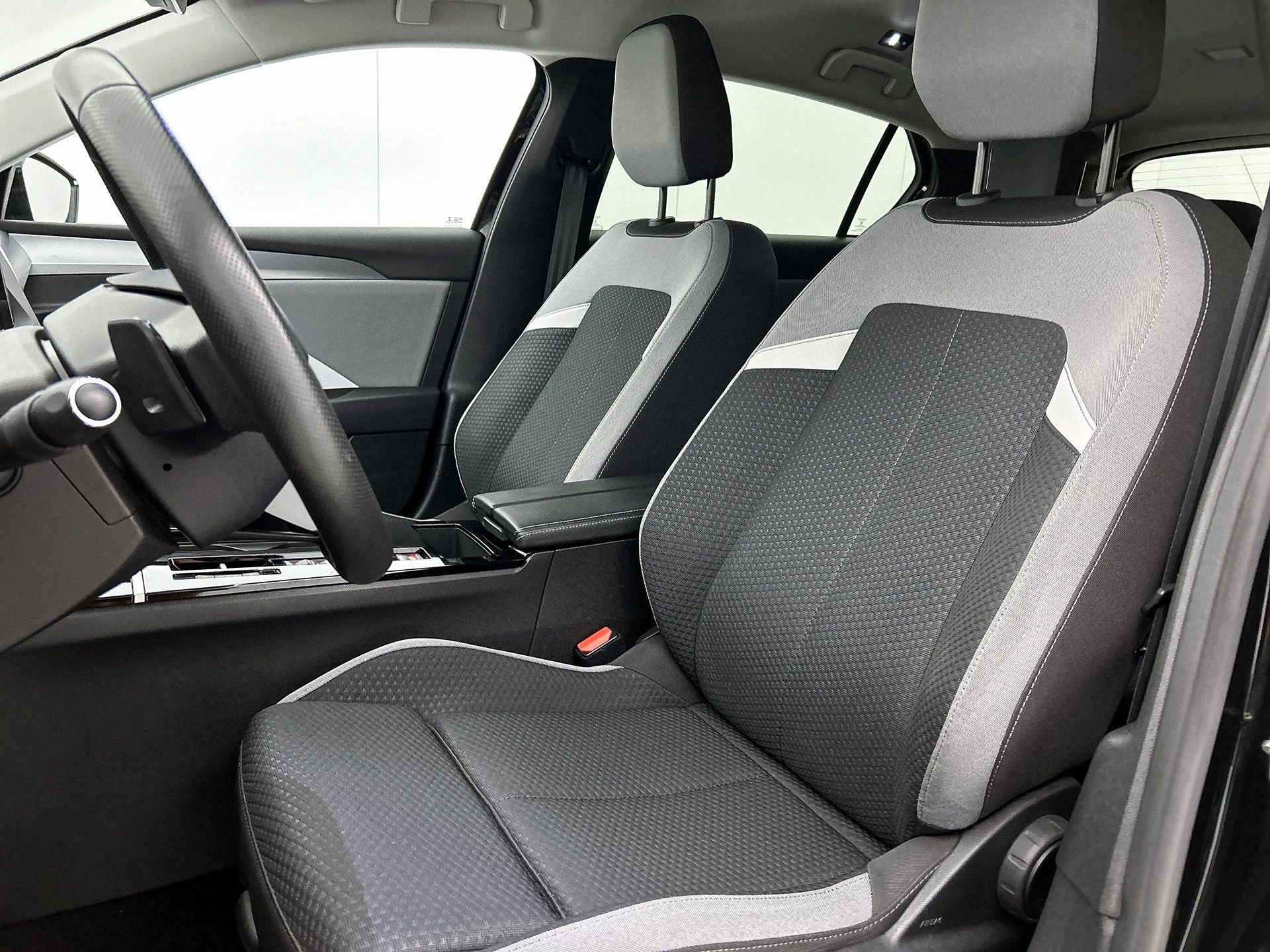 Opel Astra 1.6 Turbo Plug In Hybrid Edition
