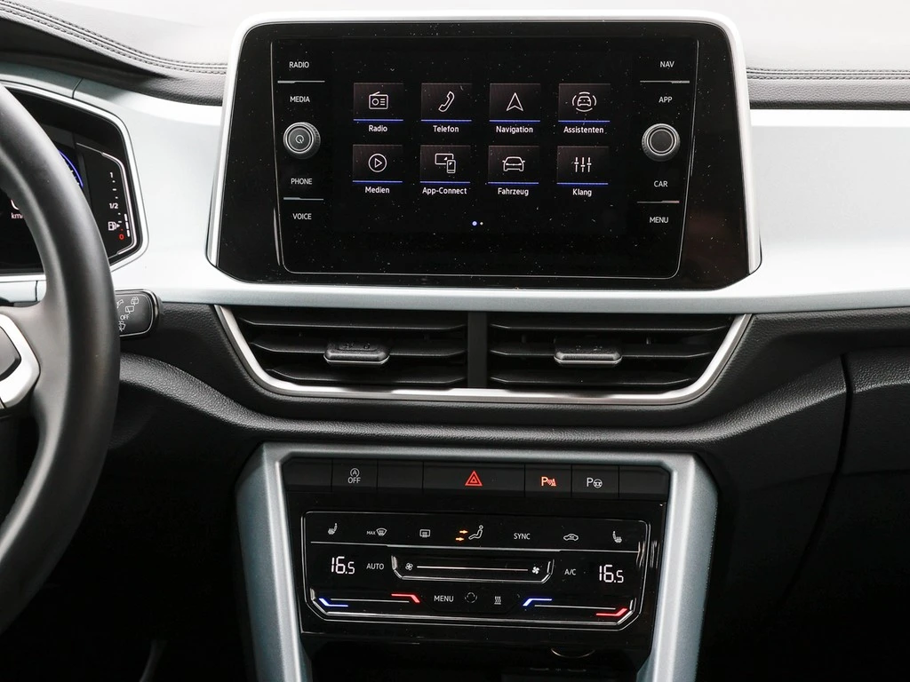 Volkswagen-T-Roc-image-10
