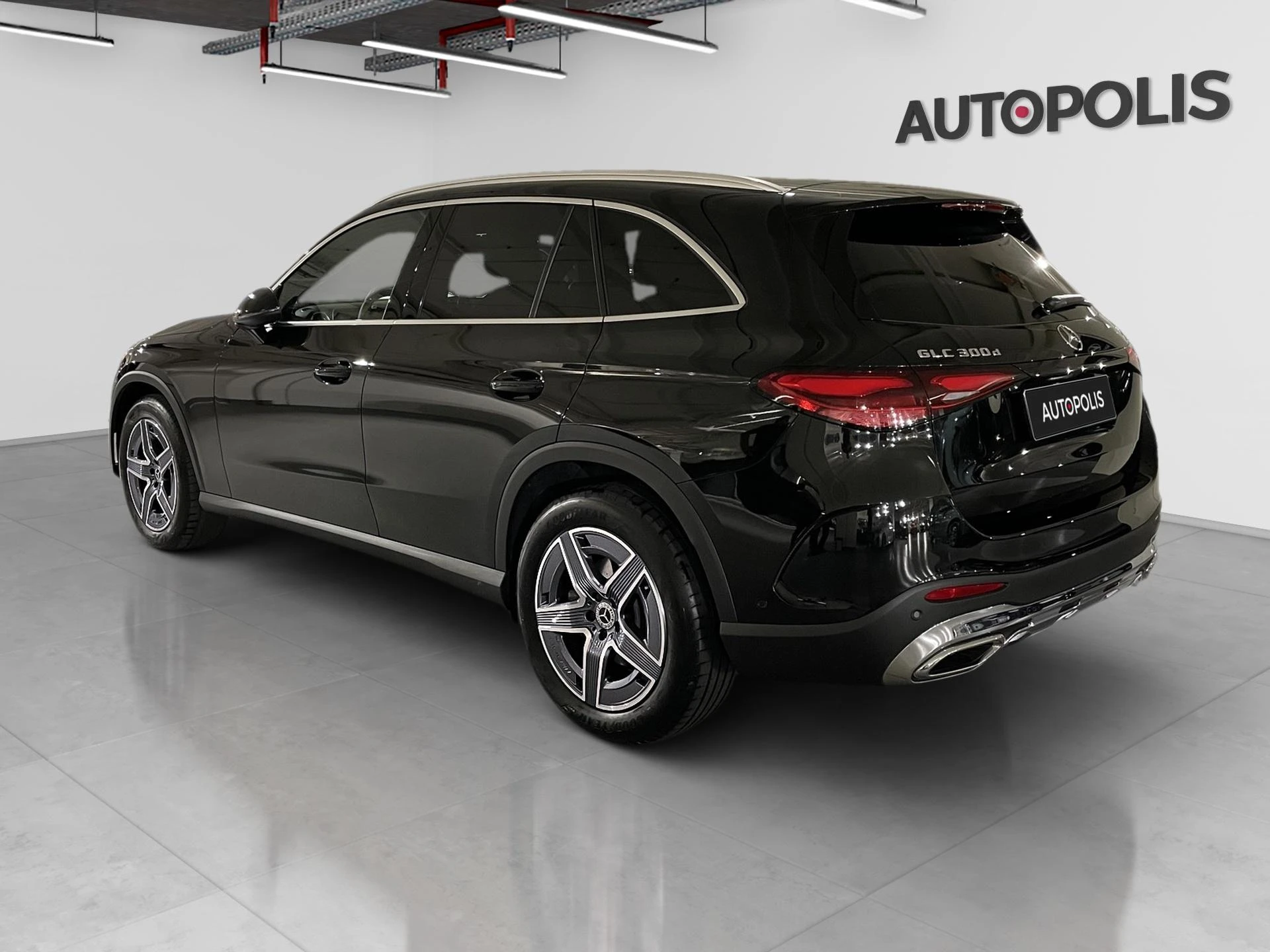 Mercedes-Benz-GLC-image-12