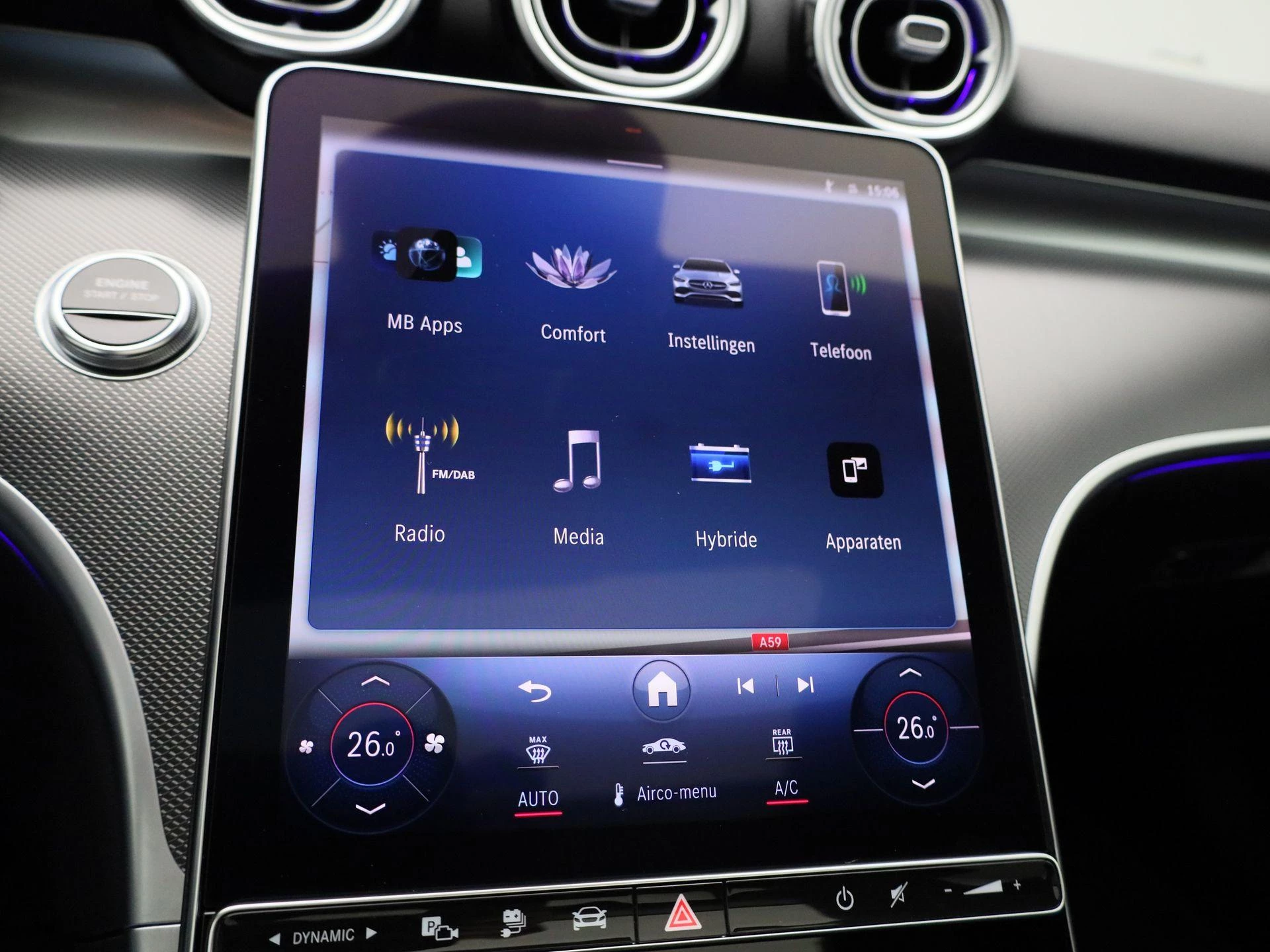 Mercedes-Benz-C-Klasse-image-20