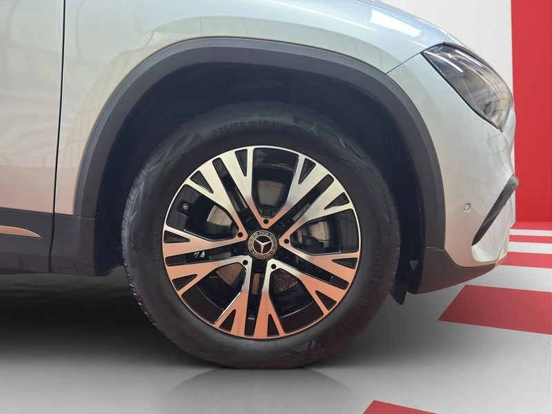 Mercedes-Benz-GLA-image-4