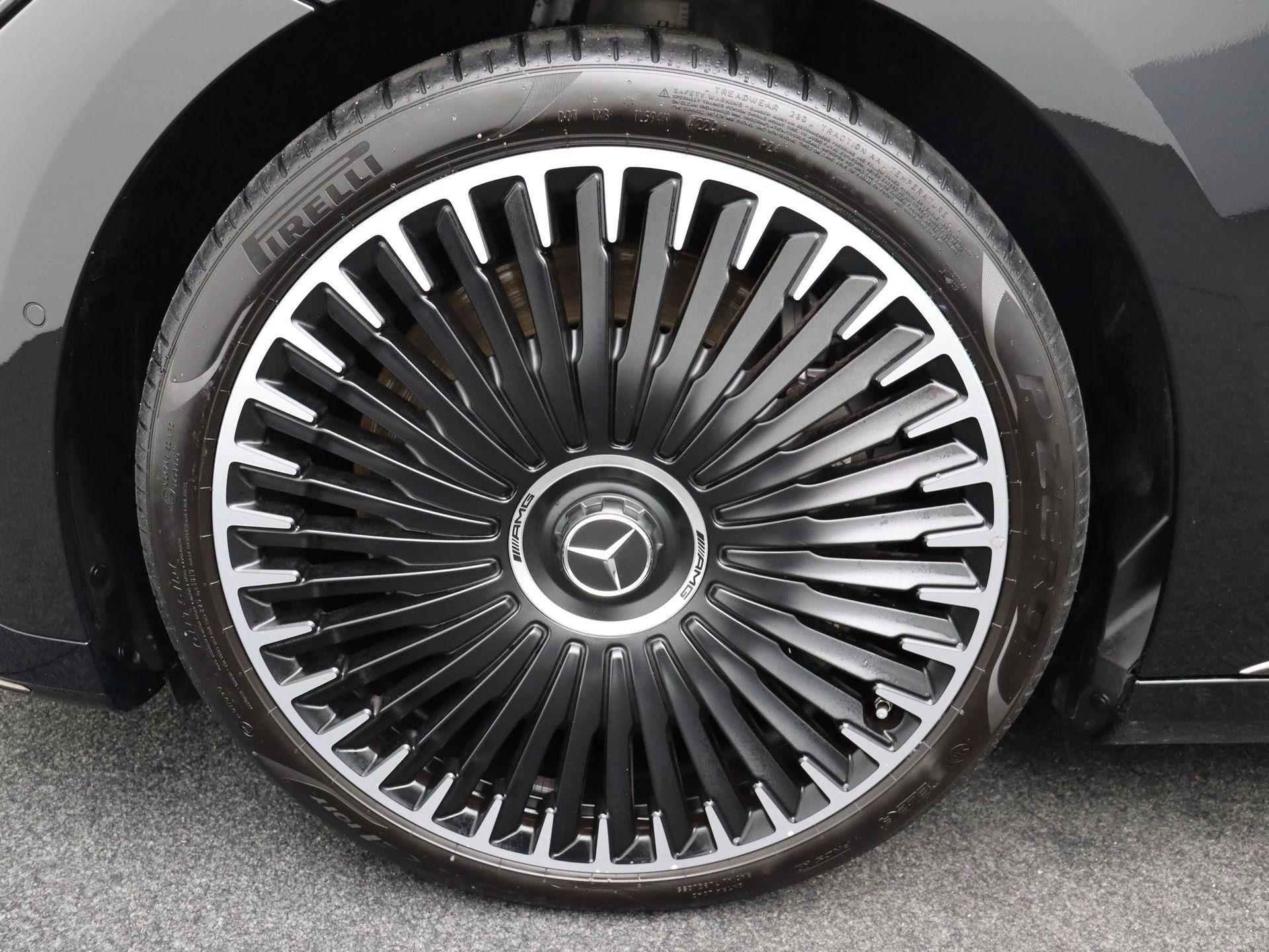 Mercedes-Benz-EQE-image-6