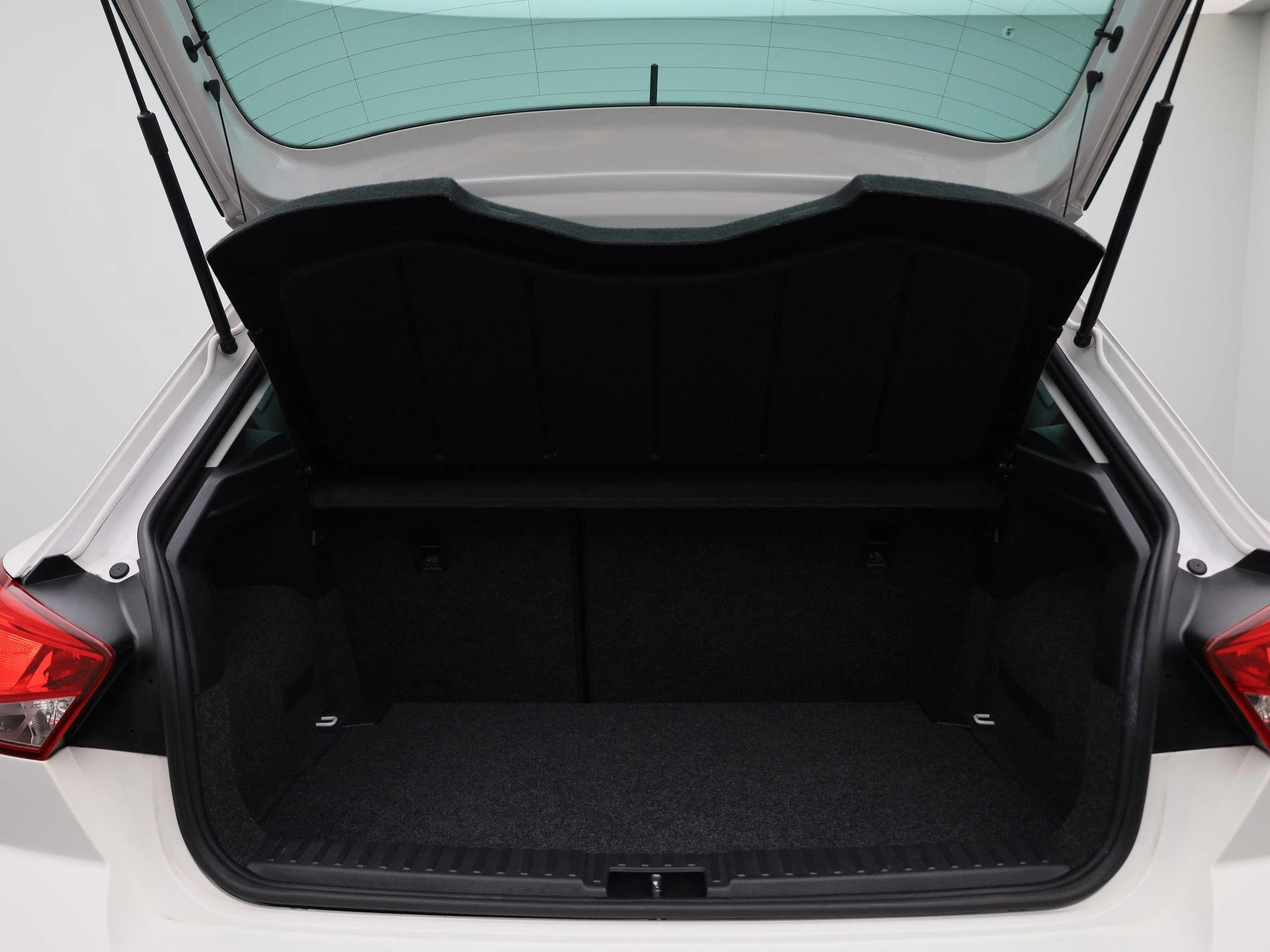 SEAT-Ibiza-image-13